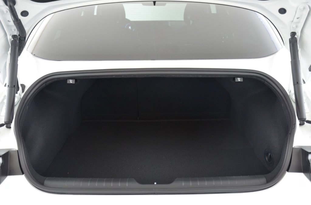 HYUNDAI Ioniq 6 77kWh Plus Line 4WD-image-27