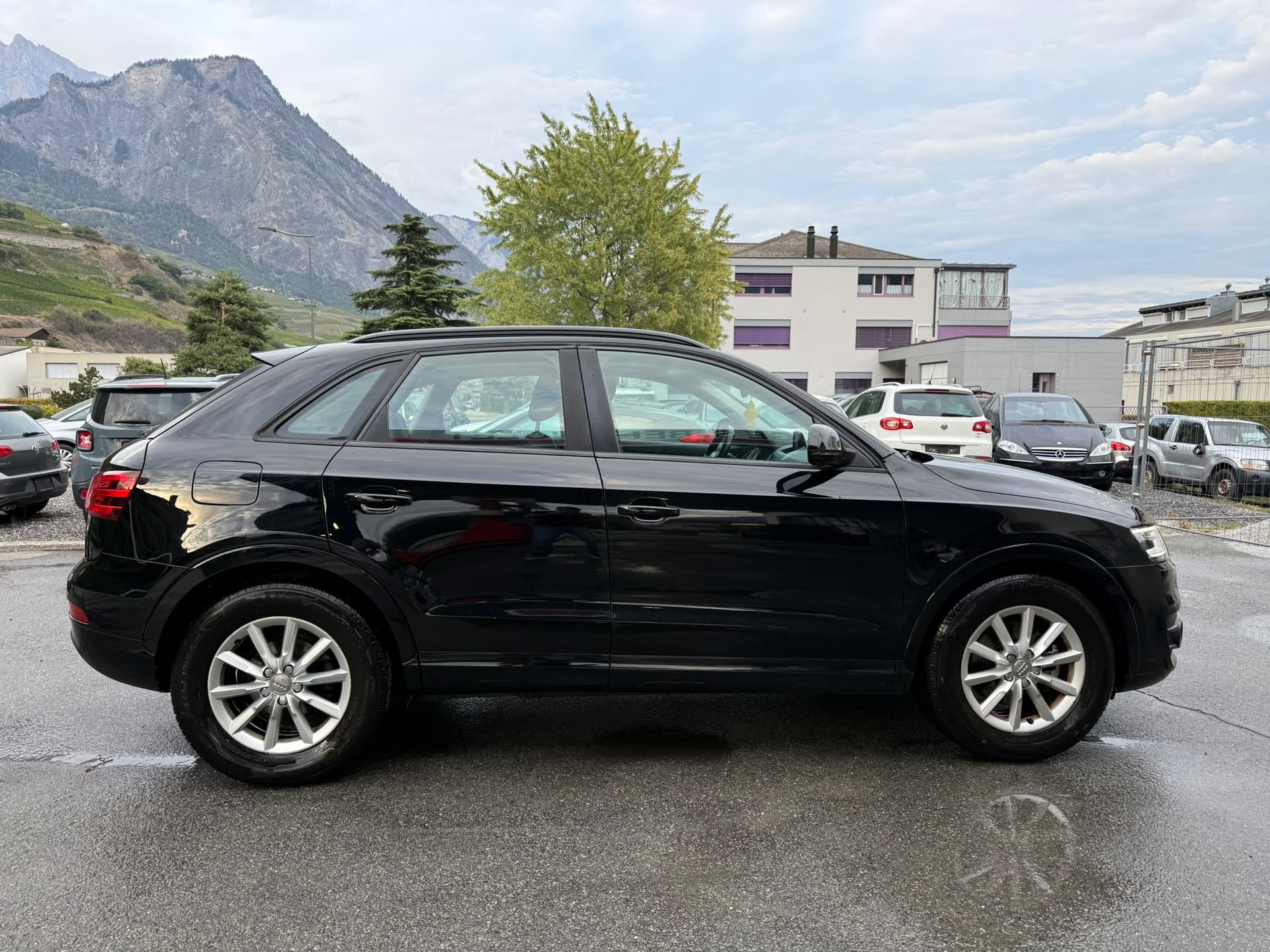 AUDI Q3 2.0 TDI Start quattro S-tronic-image-6