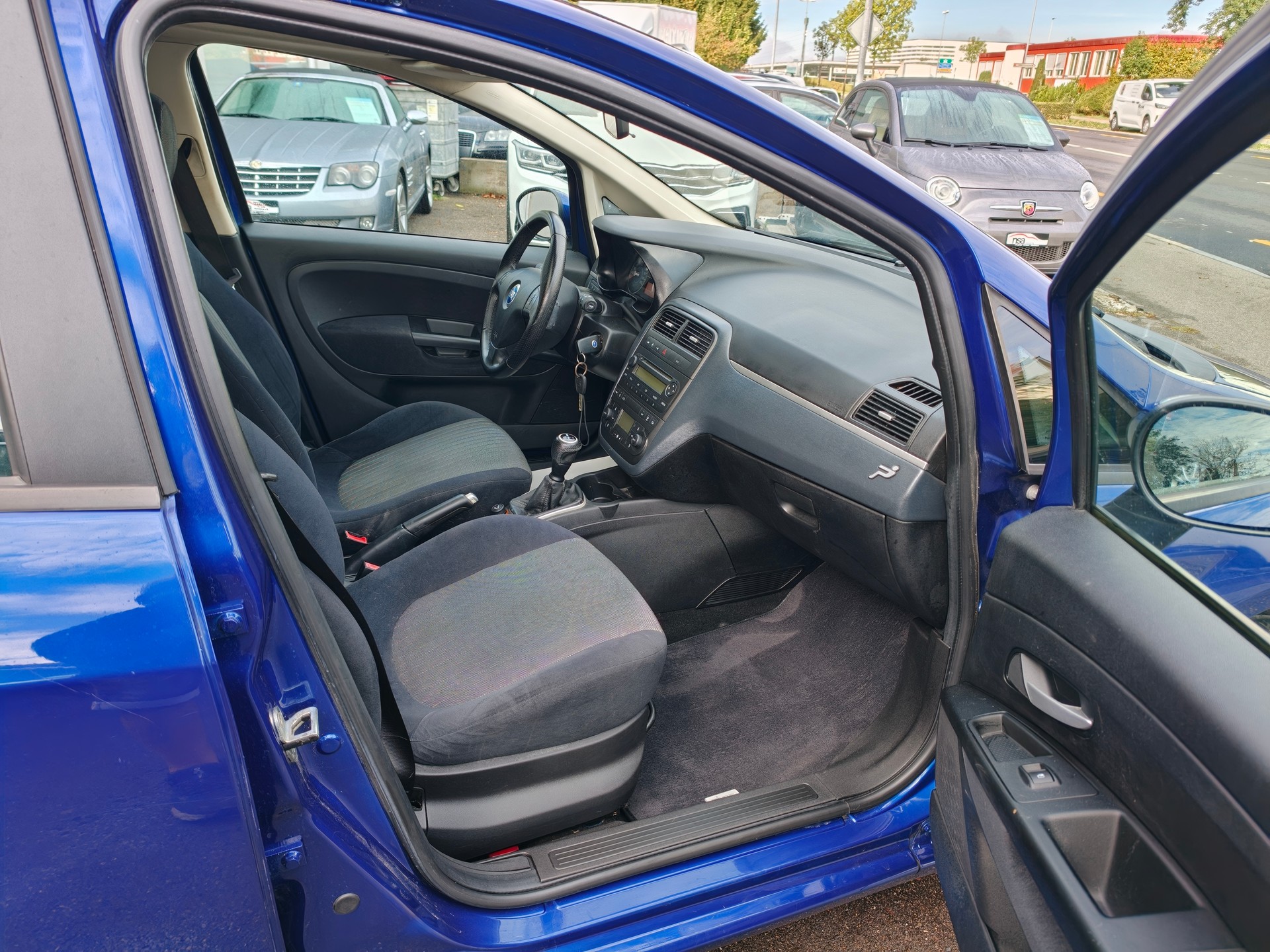 FIAT Punto 1.4 Emotion Design "GIUGIARO"-image-14