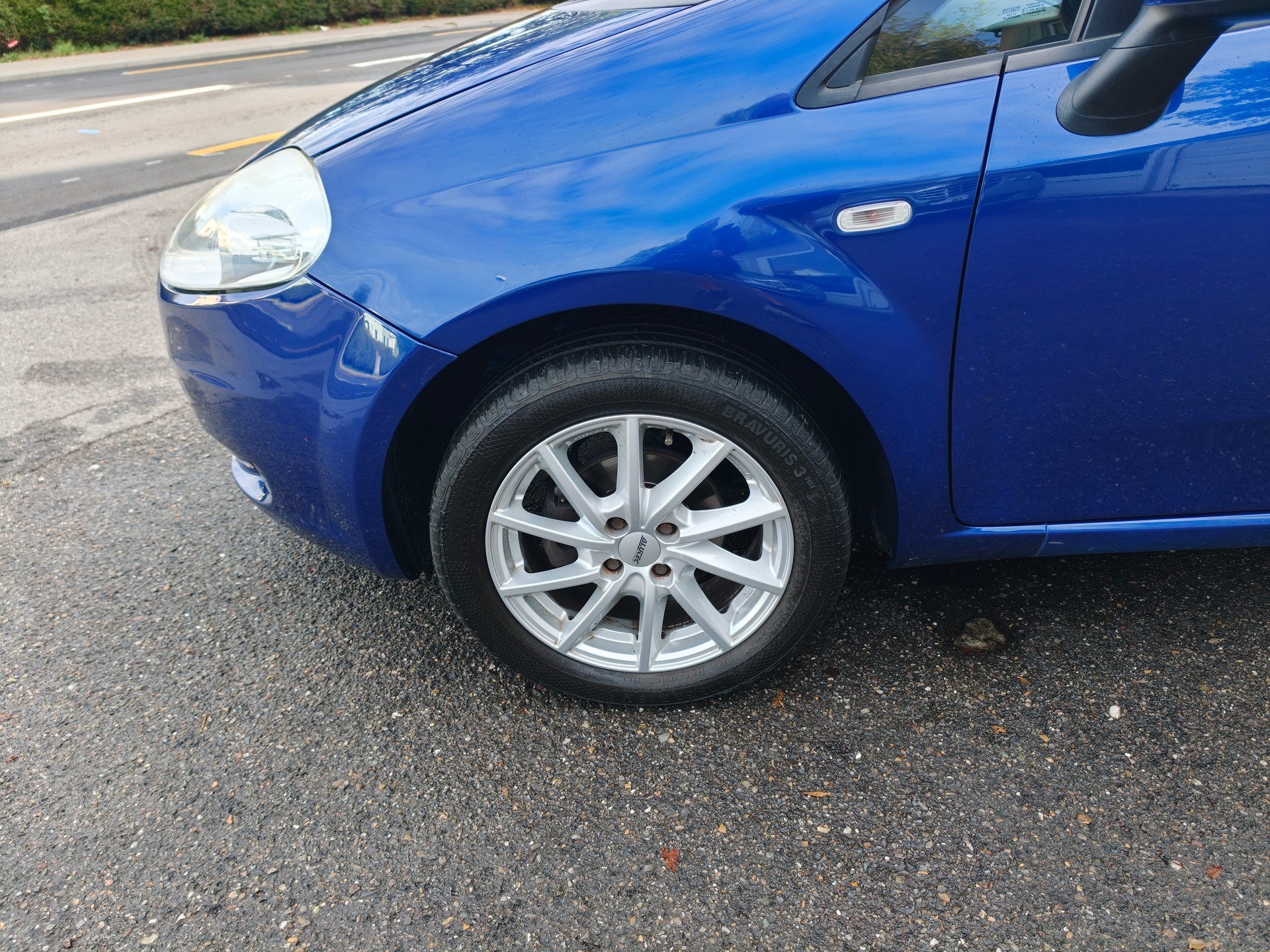 FIAT Punto 1.4 Emotion Design "GIUGIARO"-image-7