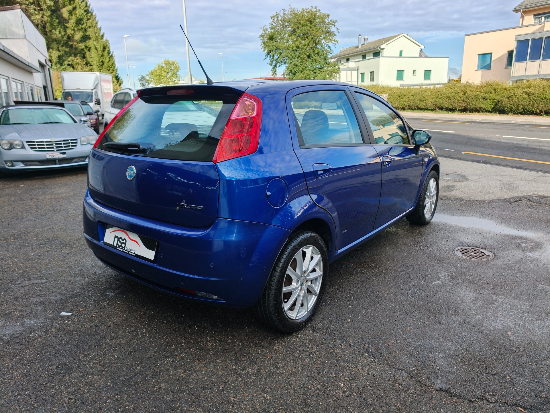 FIAT Punto 1.4 Emotion Design "GIUGIARO"-showroom-element-3