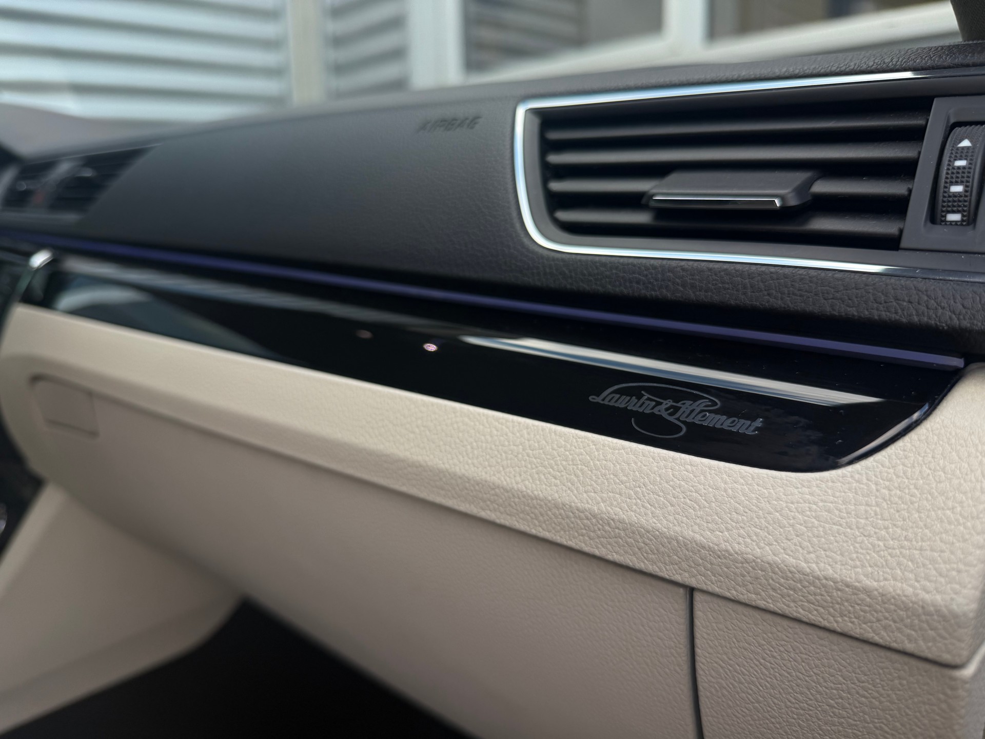 SKODA Superb 2.0TSI L&K 4x4 DSG-image-7