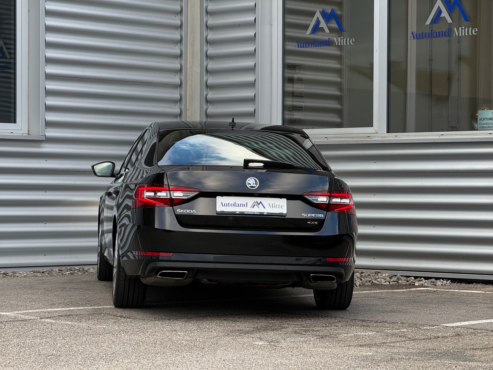 SKODA Superb 2.0TSI L&K 4x4 DSG-showroom-element-3