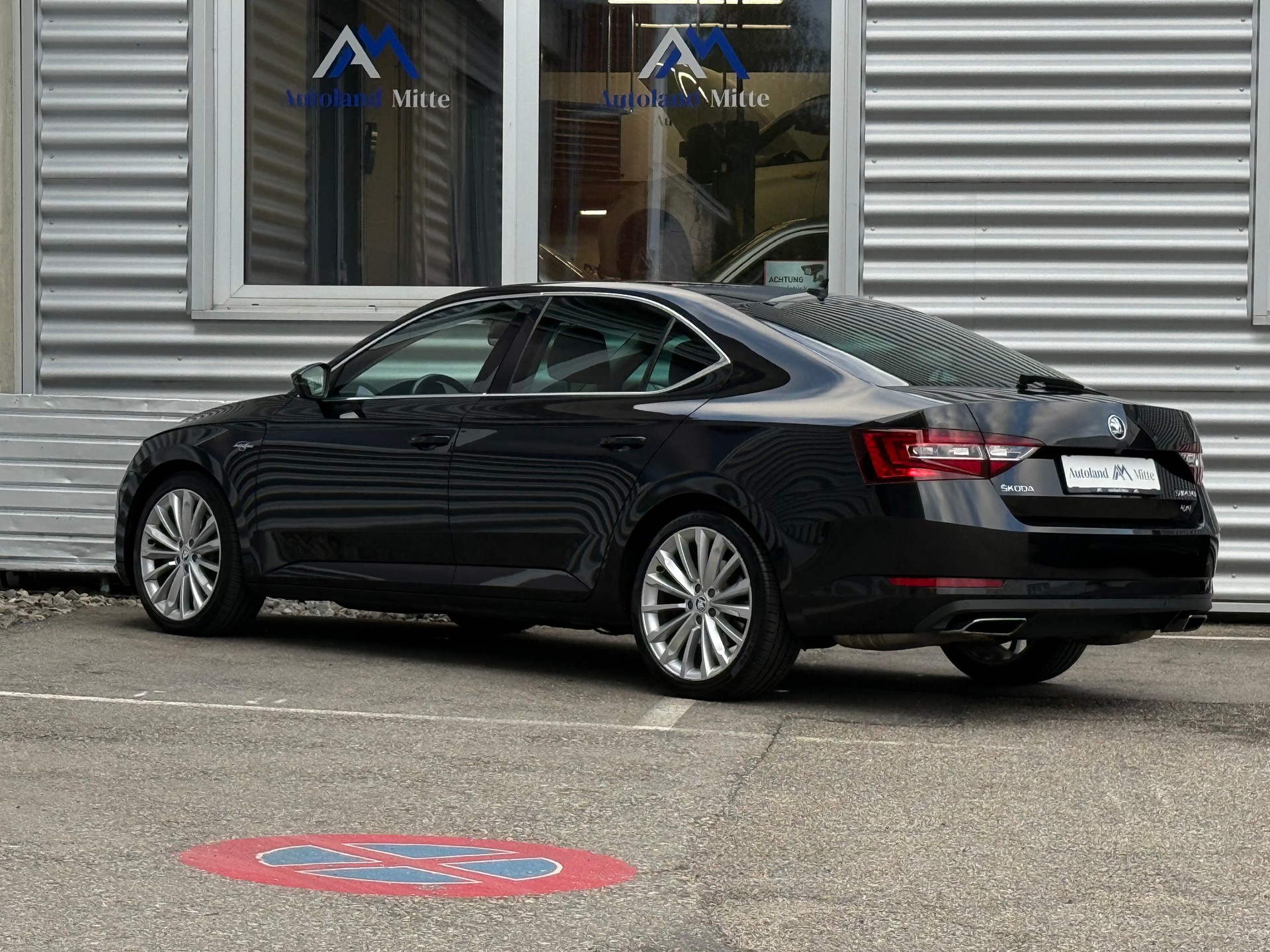 SKODA Superb 2.0TSI L&K 4x4 DSG-showroom-element-2