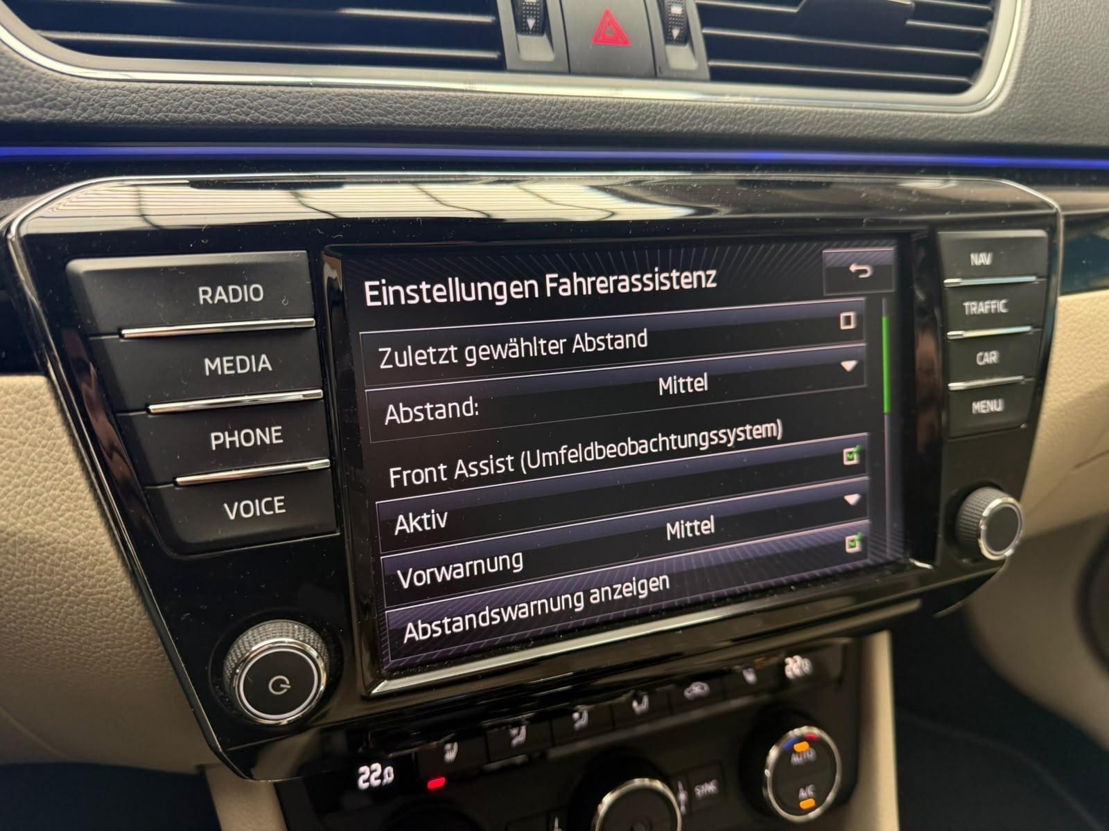 SKODA Superb 2.0TSI L&K 4x4 DSG-image-16
