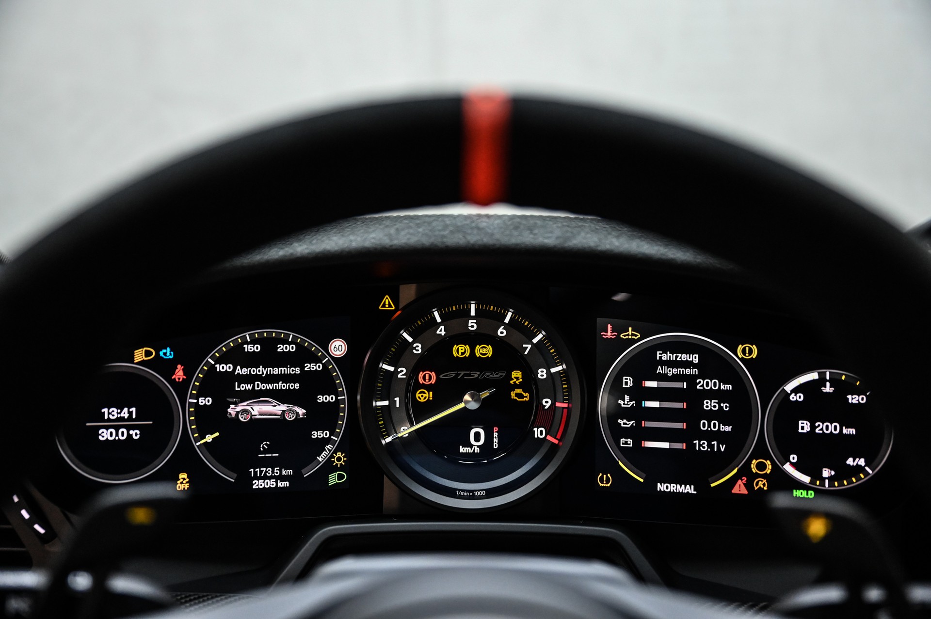 PORSCHE 911 GT3 RS PDK mit Weissach Paket-image-35