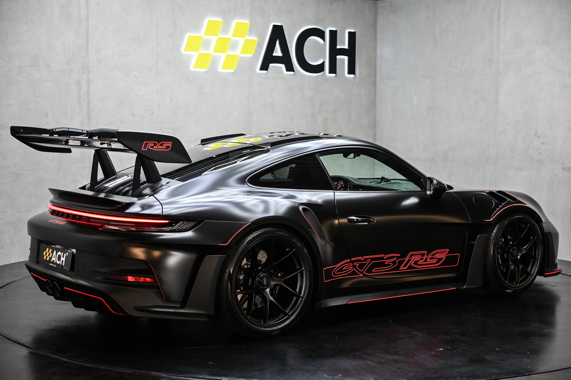 PORSCHE 911 GT3 RS PDK mit Weissach Paket-image-13
