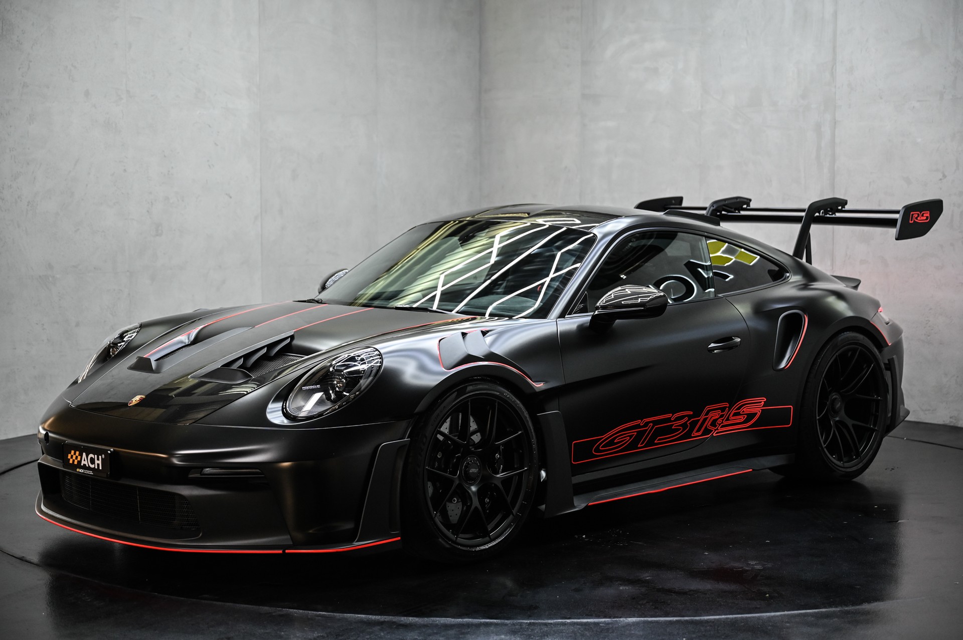 PORSCHE 911 GT3 RS PDK mit Weissach Paket-showroom-element-2