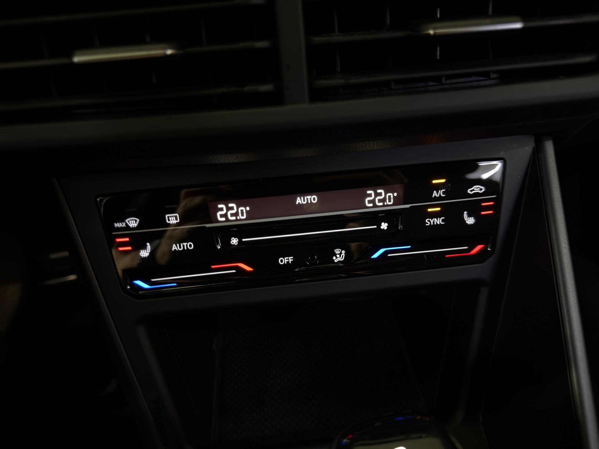 VW Polo 1.0 TSI R-Line DSG-image-26
