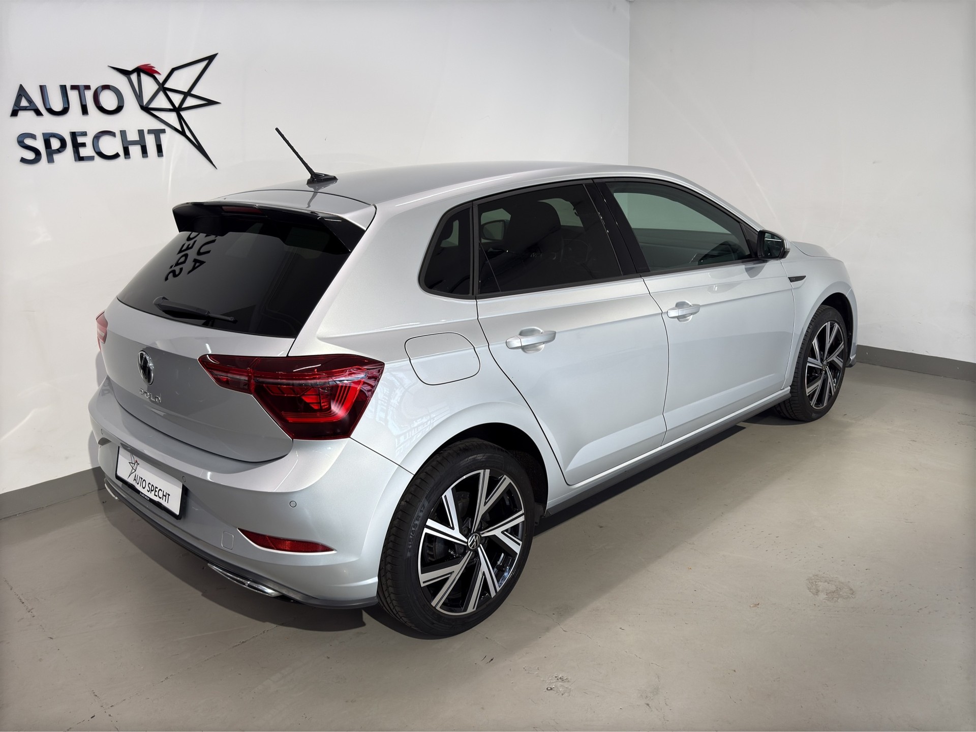 VW Polo 1.0 TSI R-Line DSG-image-4