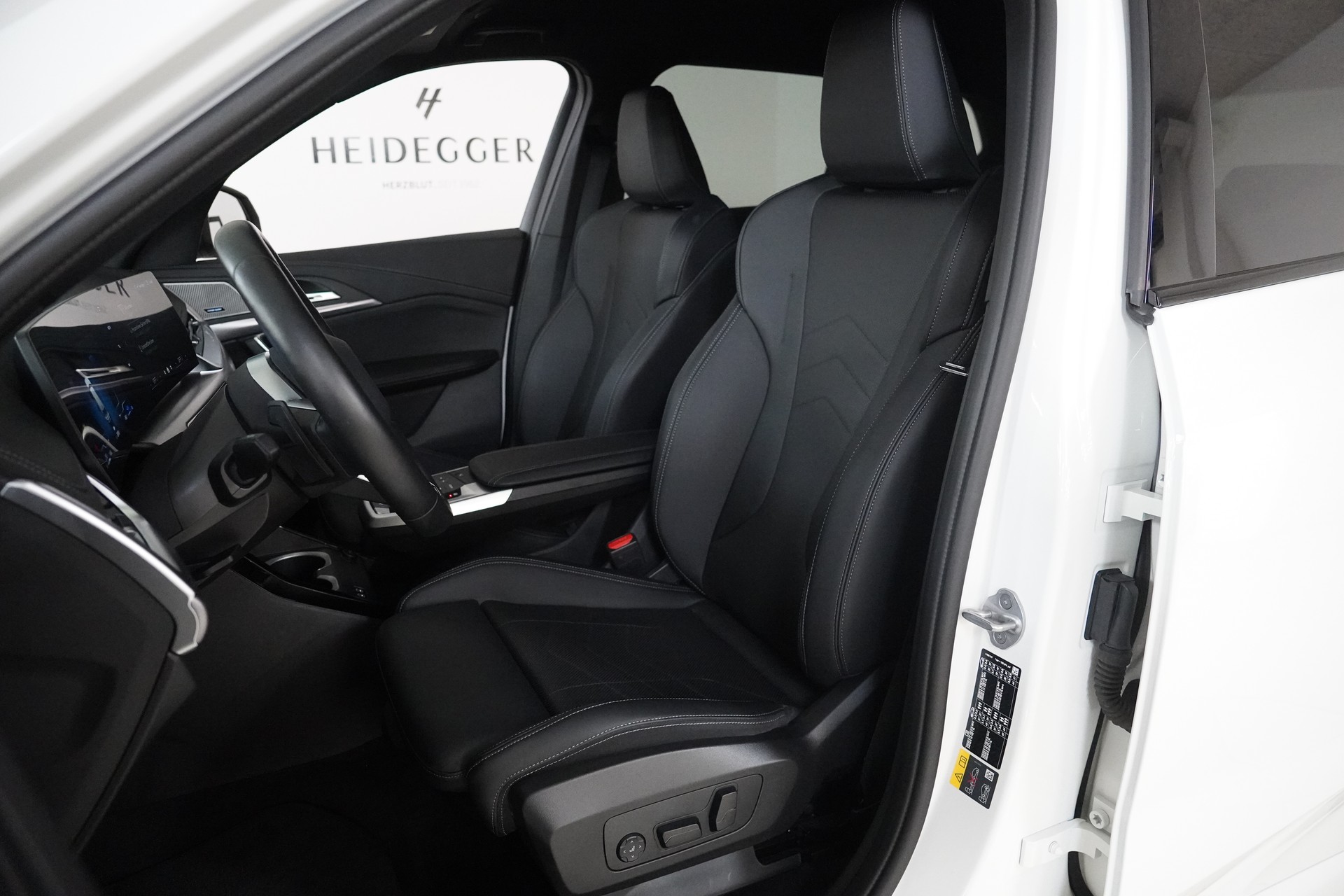 BMW X1 xDrive 30e M Sport-image-12