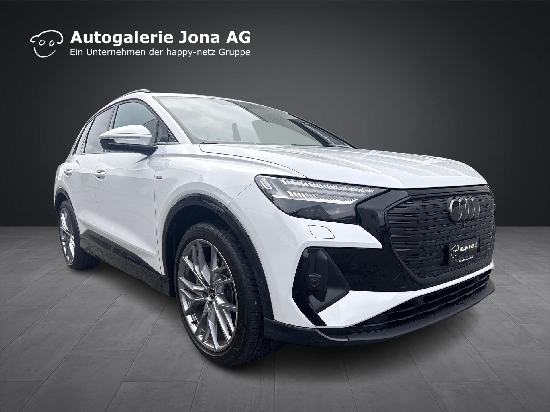 AUDI Q4 e-tron 55 quattro-image-5