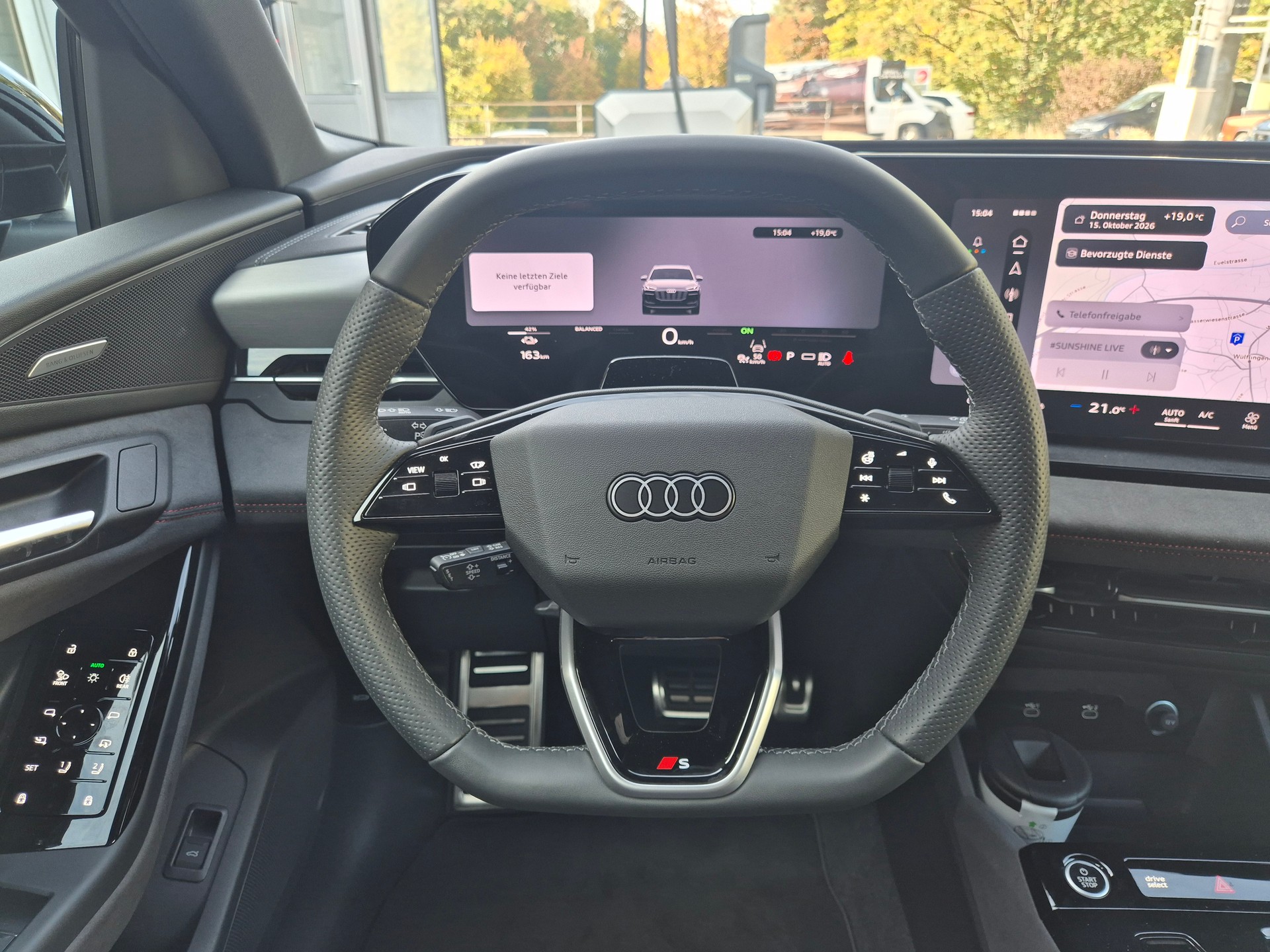 AUDI Q6 e-tron quattro-image-13
