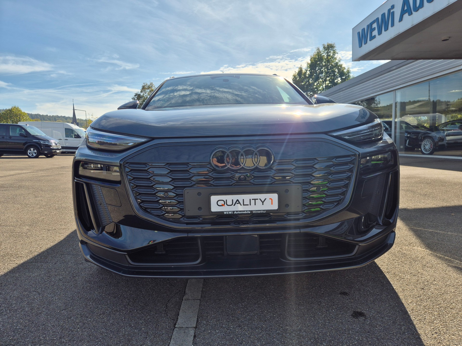 AUDI Q6 e-tron quattro-image-8