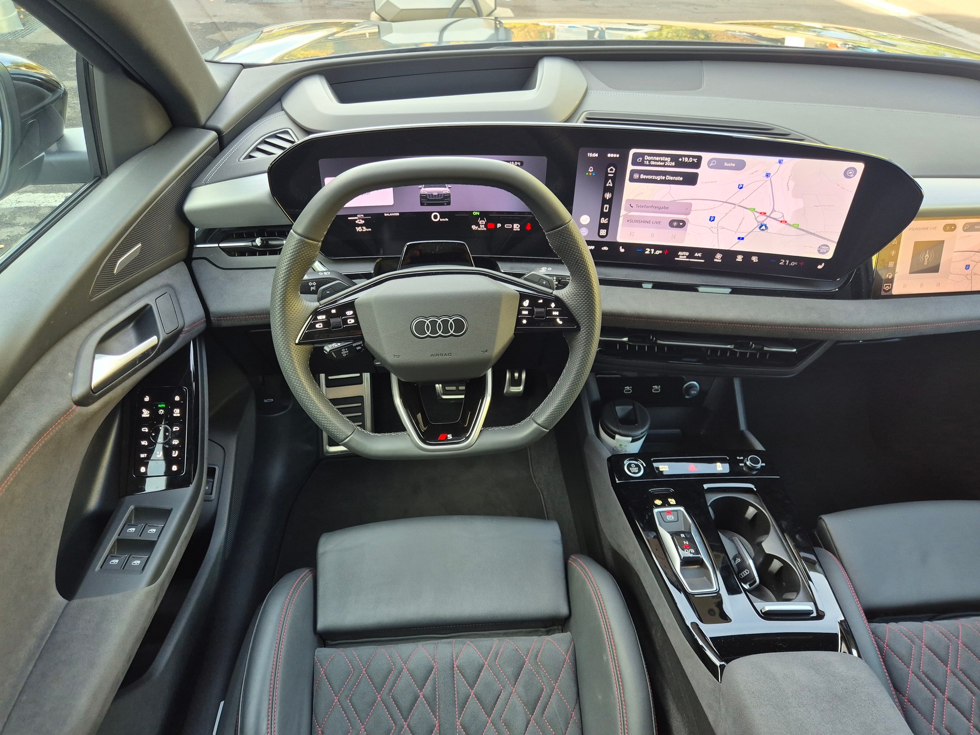 AUDI Q6 e-tron quattro-image-12