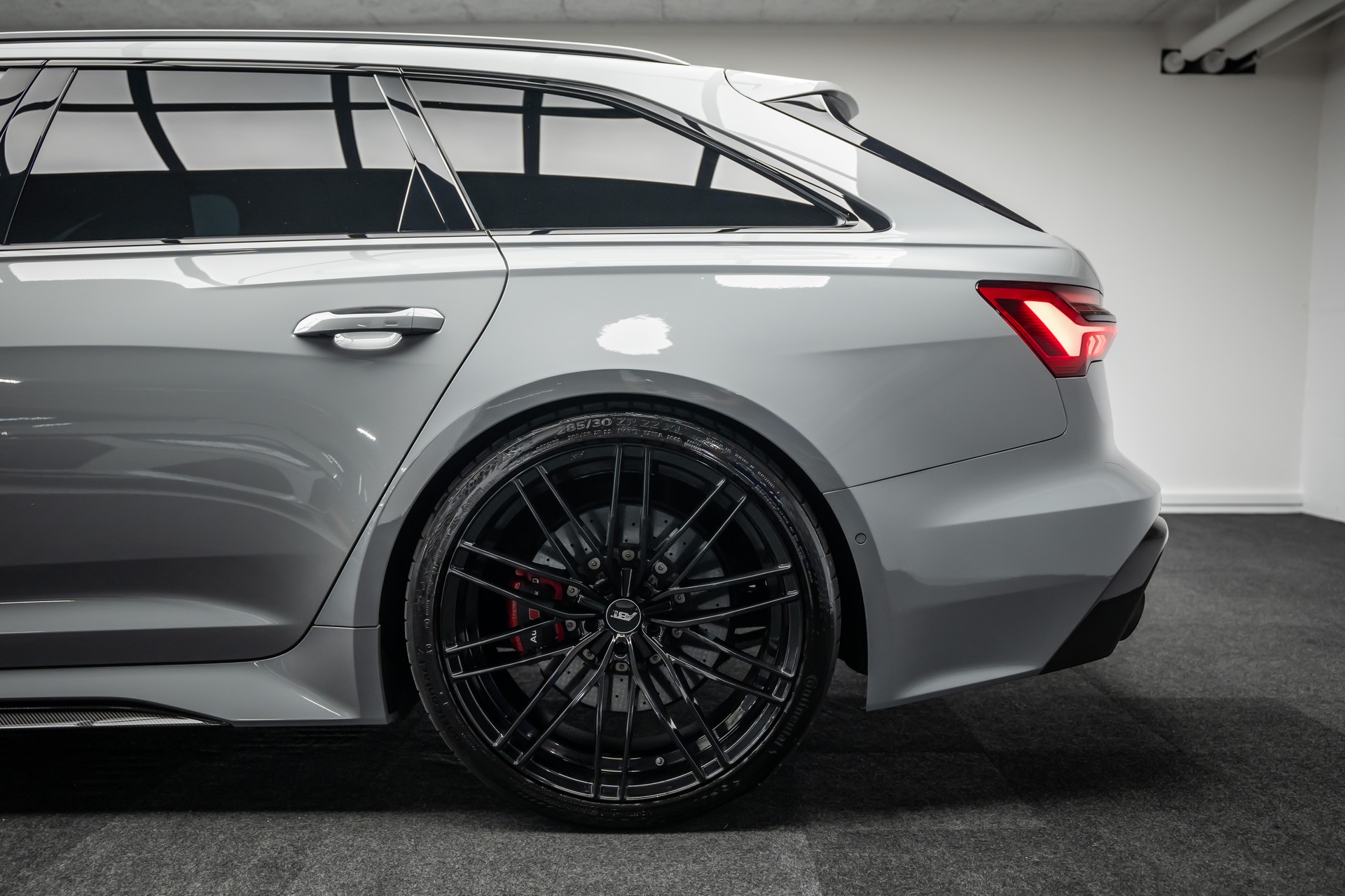 AUDI * RS6 AVANT ABT R * 740 PS * ABT 22 ZOLL & TIEFERLEGUNG * ABT AUSPUFFANLAGE * FULL CARBON INNEN & AUSSEN * LEASING AB 650.- *-showroom-element-2