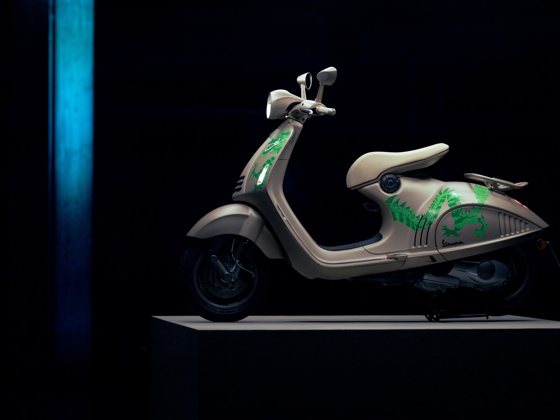 PIAGGIO Vespa 946 125 DRAGON-image-1