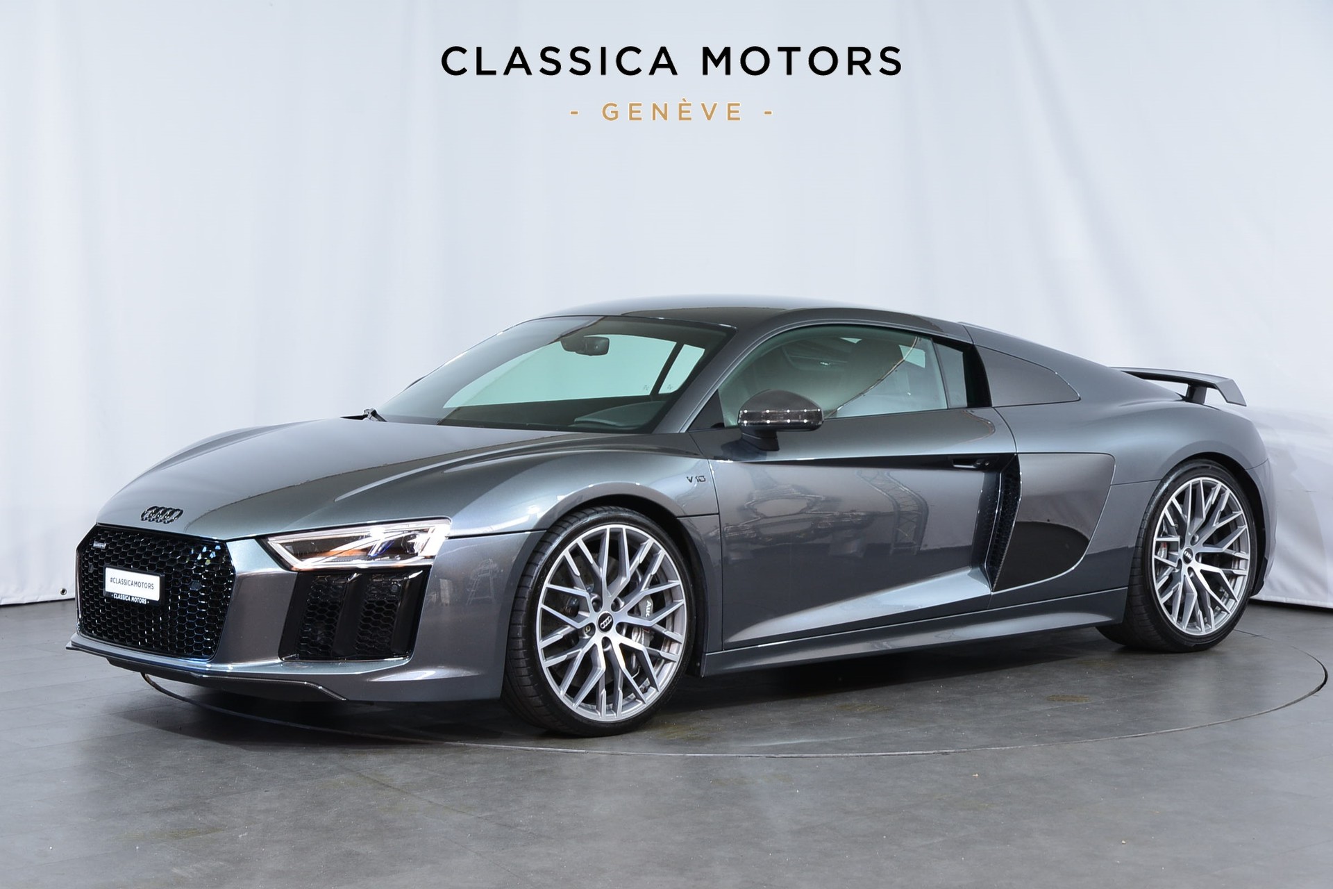 AUDI R8 Coupé 5.2 plus S-Tronic-image-7