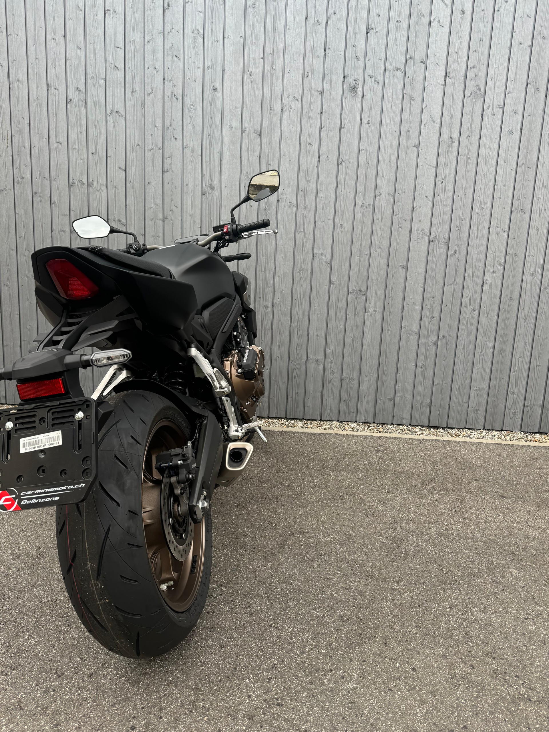HONDA CB650R E-Clutch-image-4