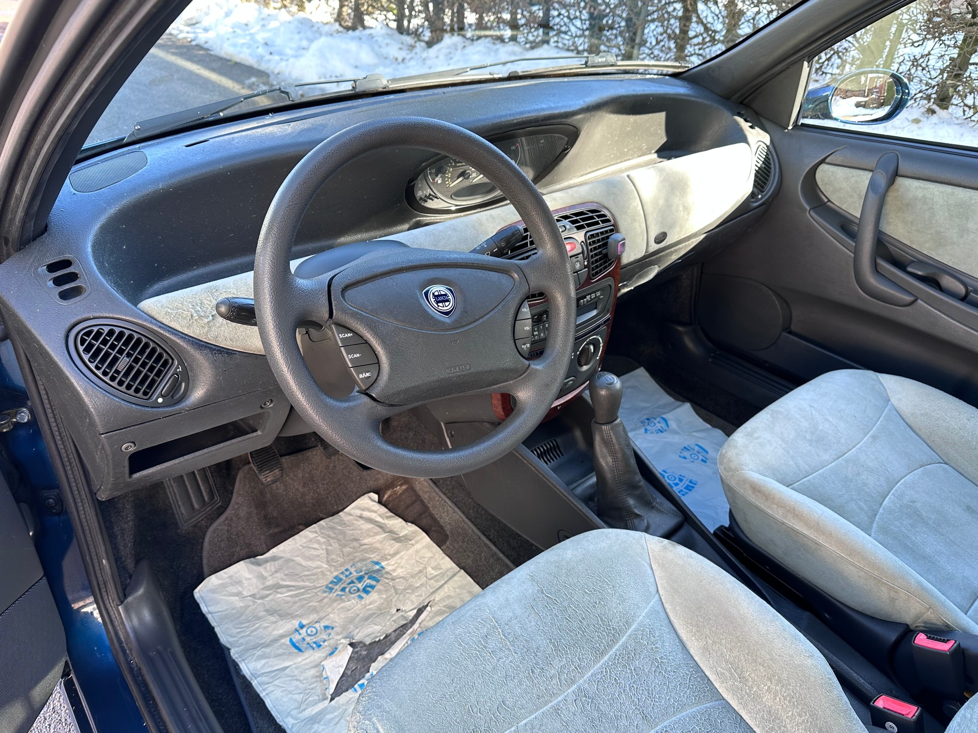 LANCIA Y 1.2 16V LX-image-9