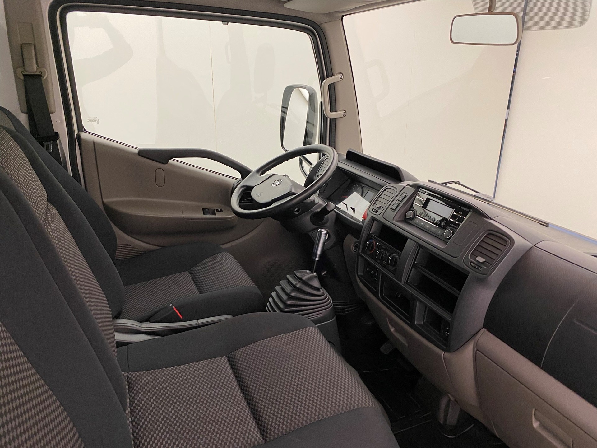 NISSAN Cabstar NT400 35.15 L2 Pro-image-8