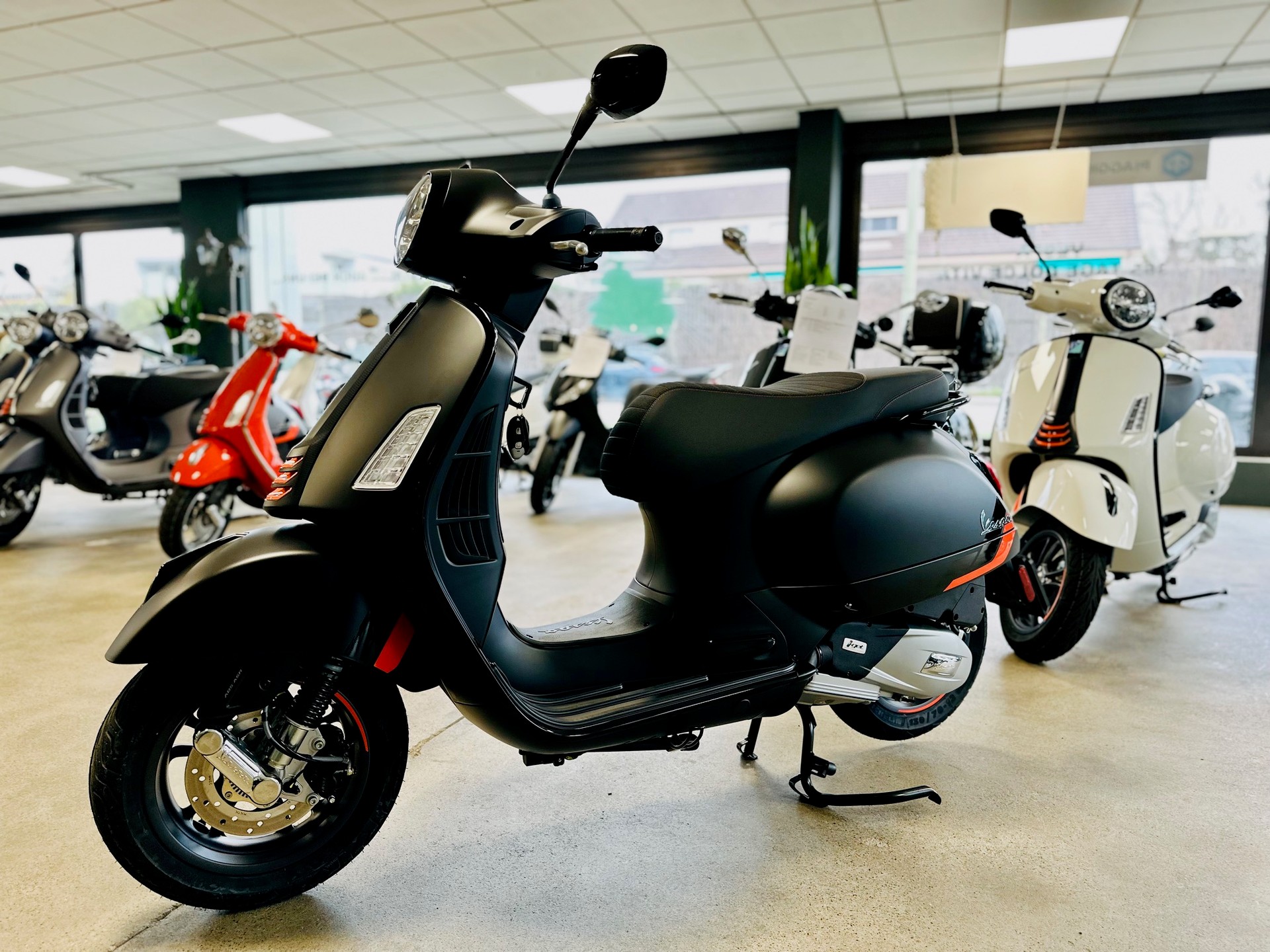 PIAGGIO Vespa GTS 125 Super Sport RST Euro 5+-image-4
