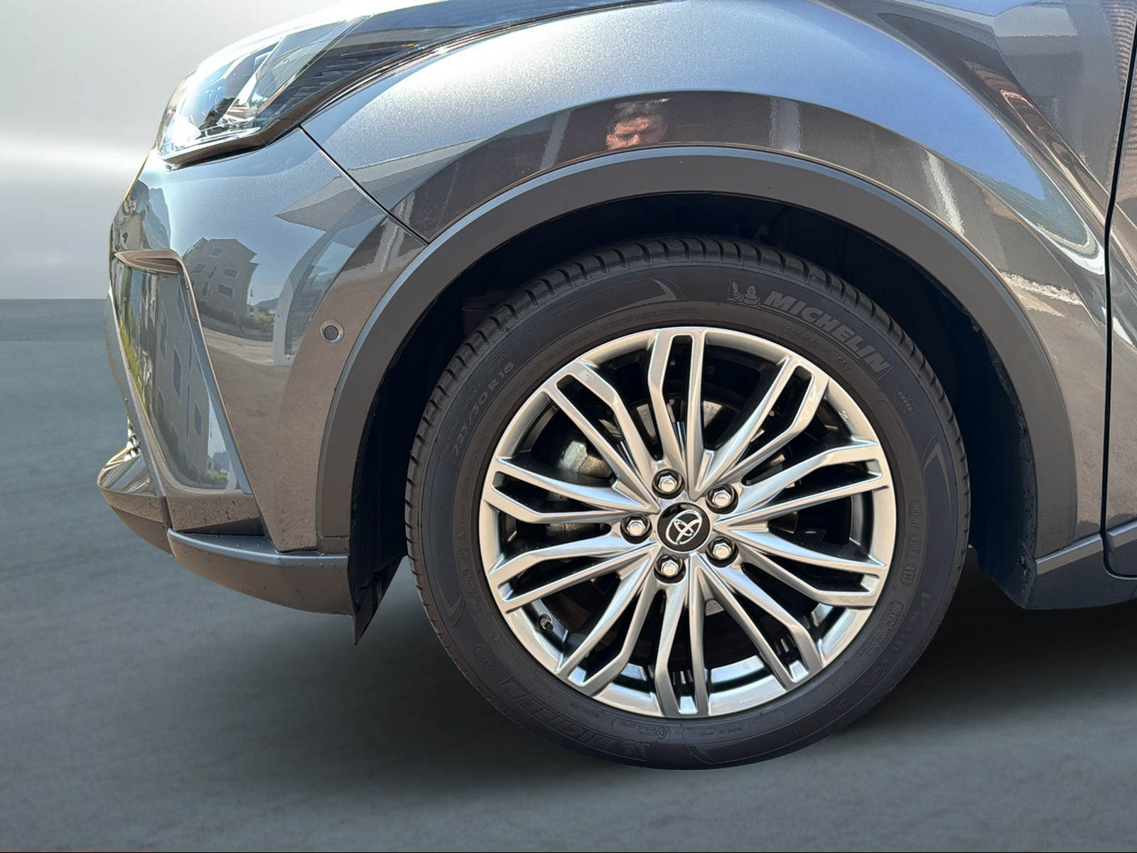 TOYOTA C-HR 2.0 HSD CVT Premium-image-9