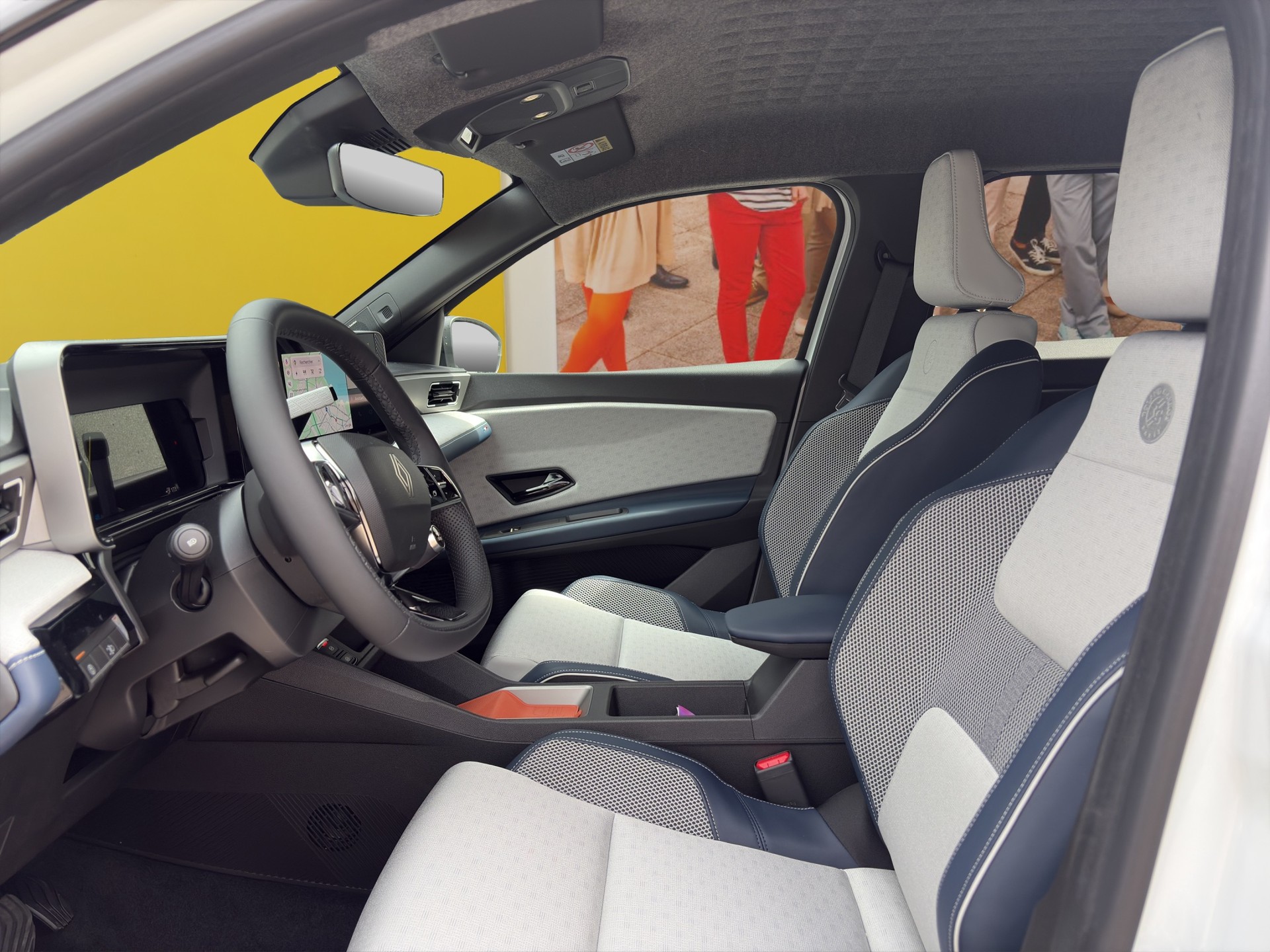 RENAULT R5 E-Tech Comfort Range 52 kWh Roland Garros-image-9