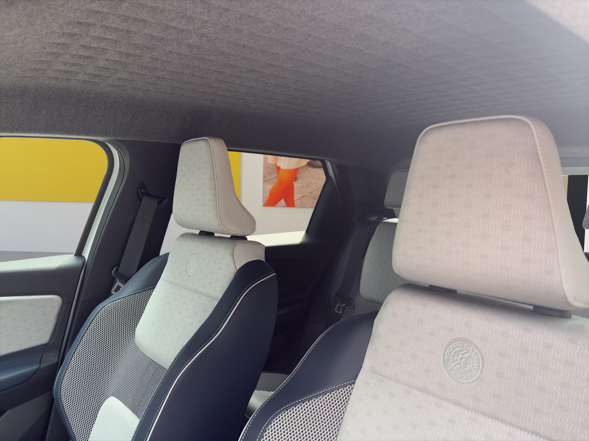 RENAULT R5 E-Tech Comfort Range 52 kWh Roland Garros-image-18