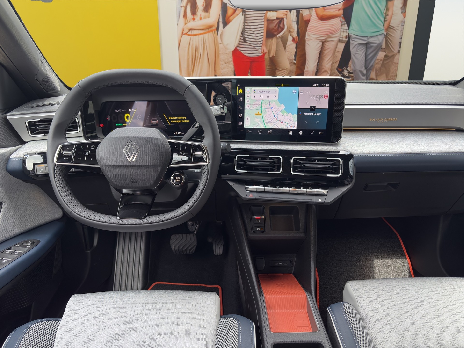 RENAULT R5 E-Tech Comfort Range 52 kWh Roland Garros-image-12