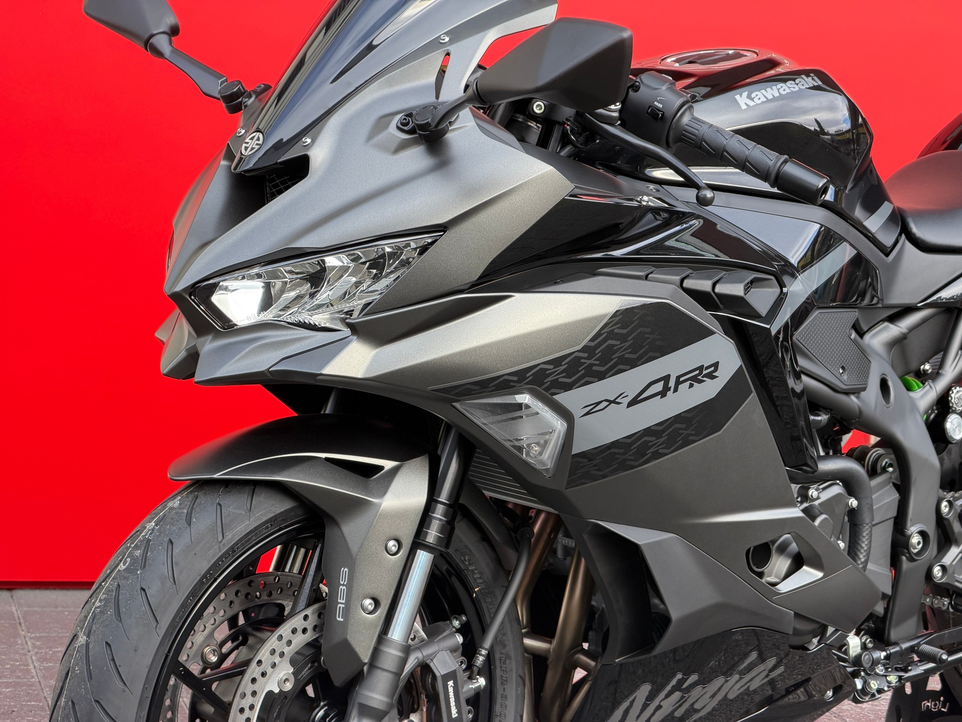KAWASAKI Ninja ZX-4RR-image-10