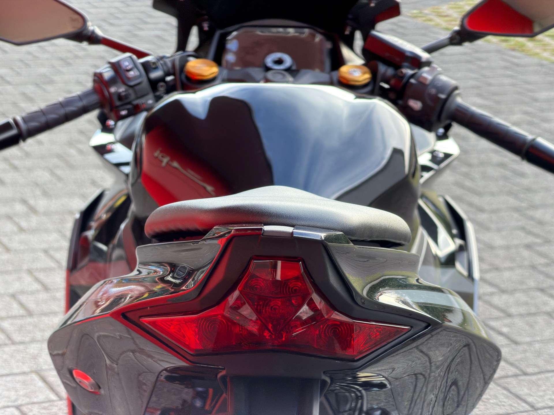 KAWASAKI Ninja ZX-4RR-image-13