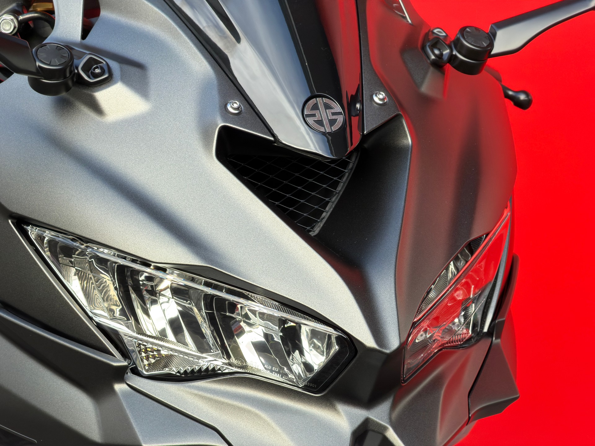 KAWASAKI Ninja ZX-4RR-image-4