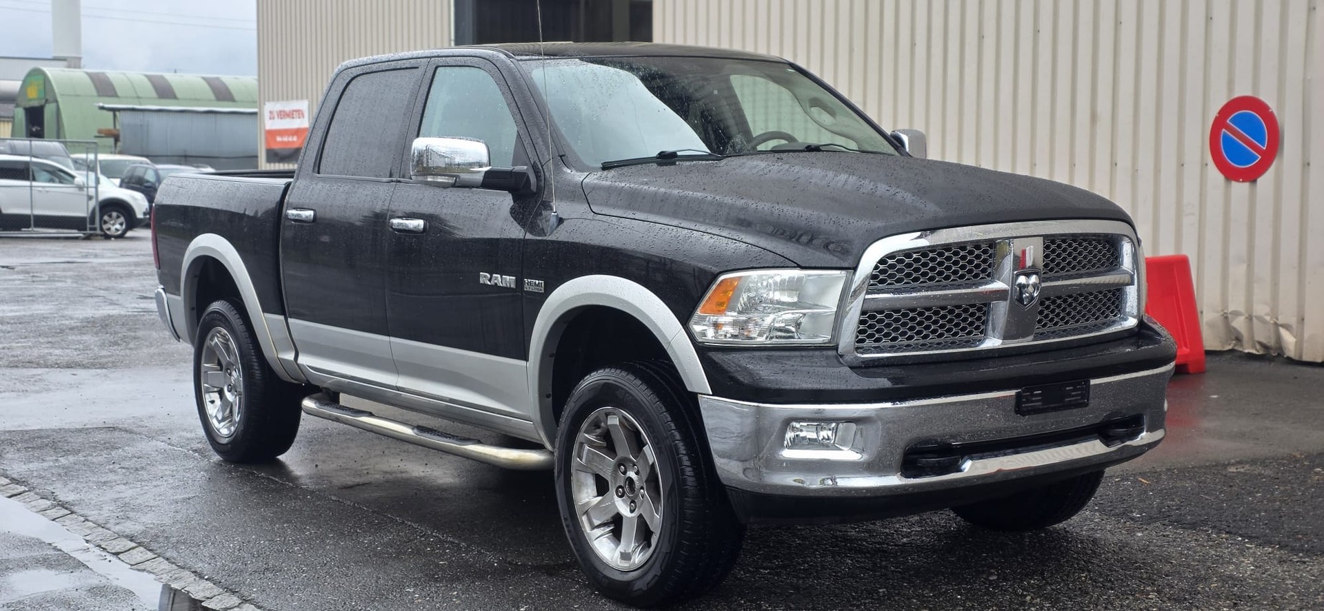 DODGE Ram-image-1