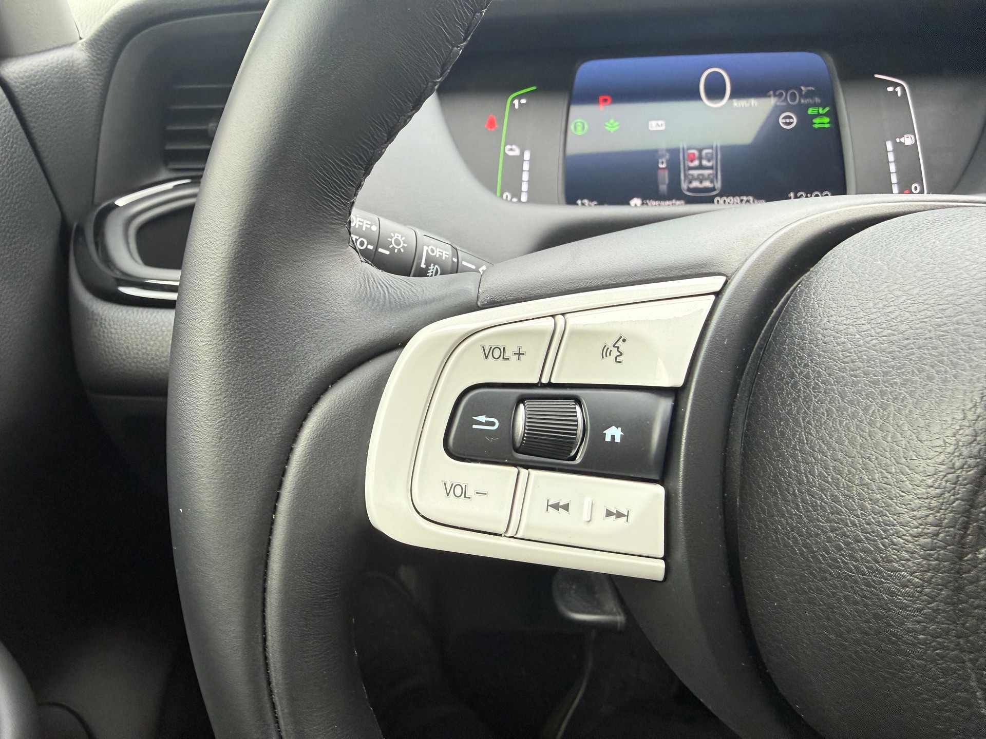HONDA Jazz 1.5i-MMD Crosstar Advance E-CVT-image-16