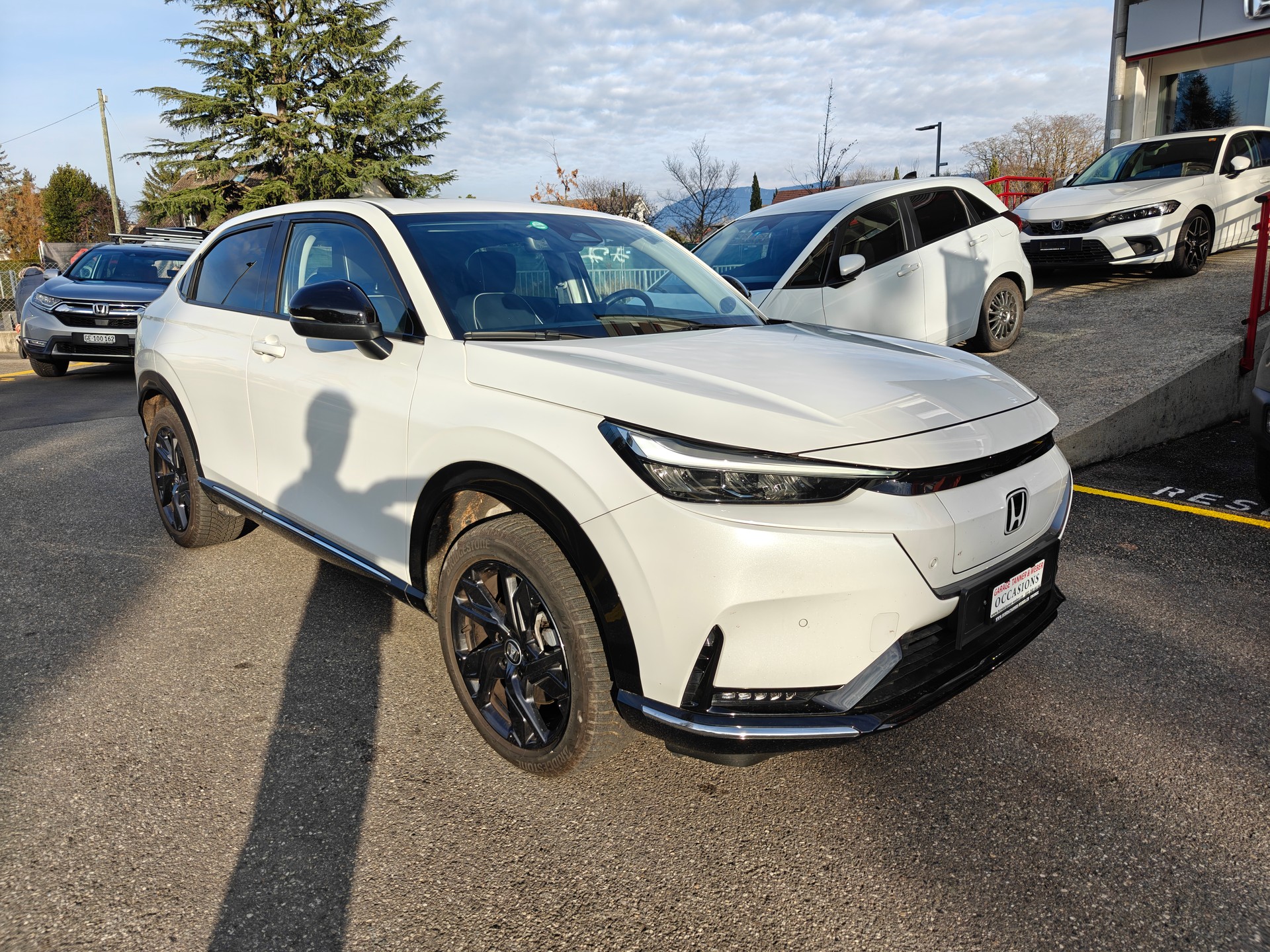 HONDA Ny1 Elegance-image-2