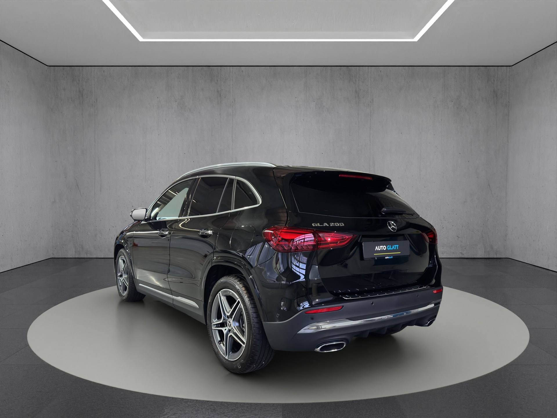 MERCEDES-BENZ GLA 200 AMG Line "AHK-Distronic"-image-4