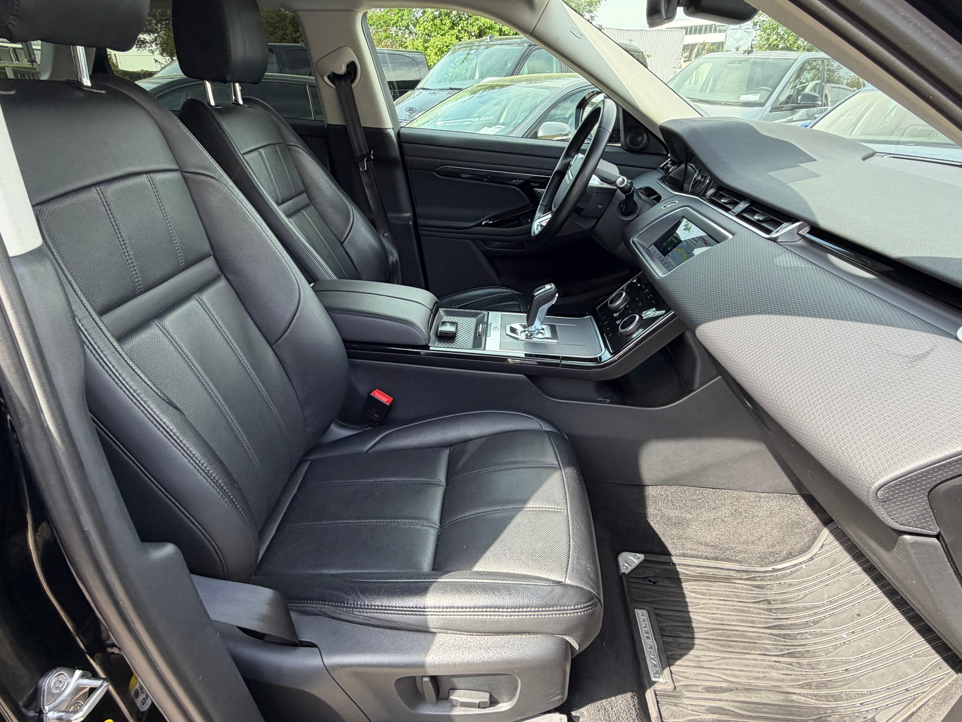LAND ROVER Range Rover Evoque R-Dynamic P 200 S AT9-image-14