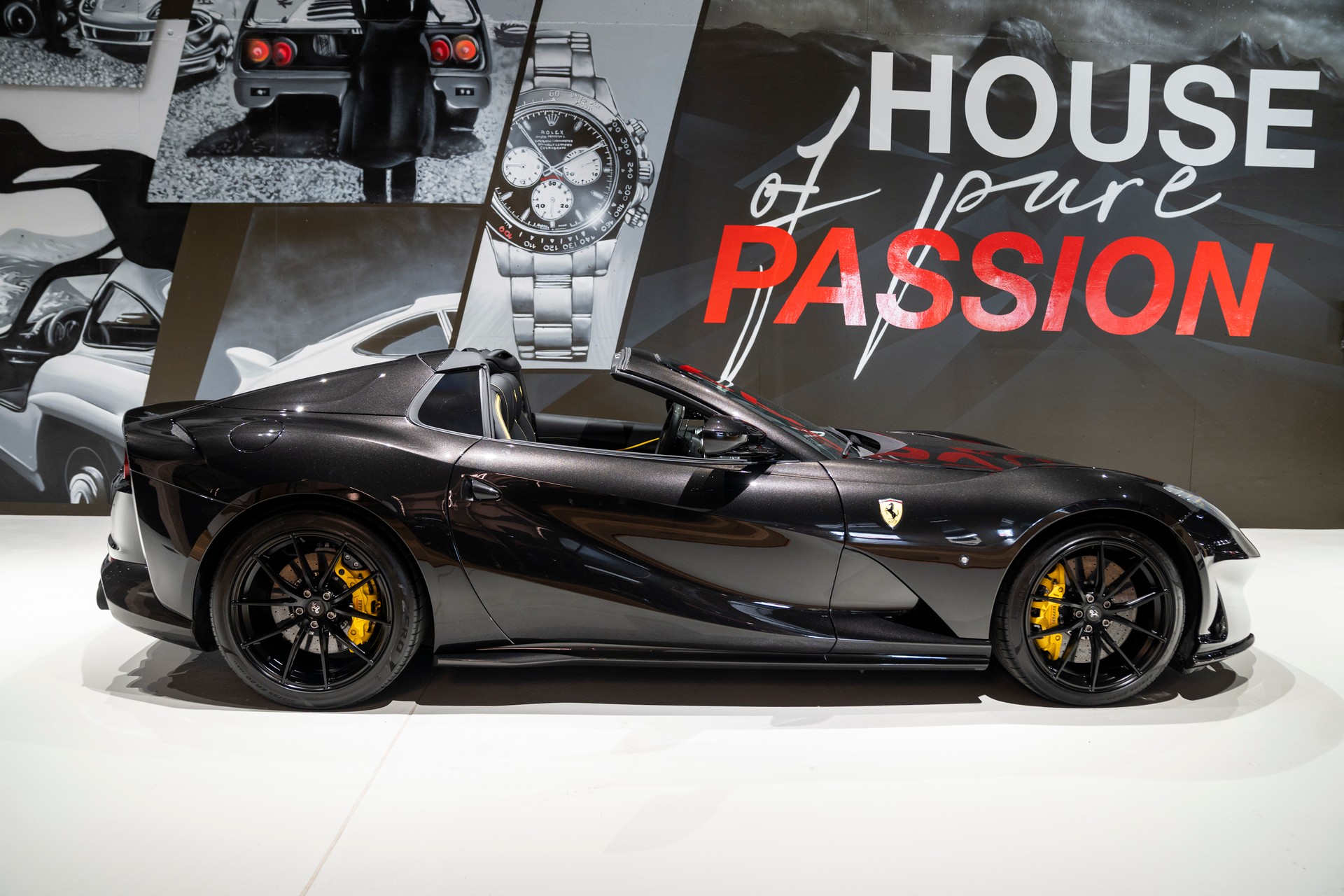 FERRARI 812 GTS-showroom-element-2