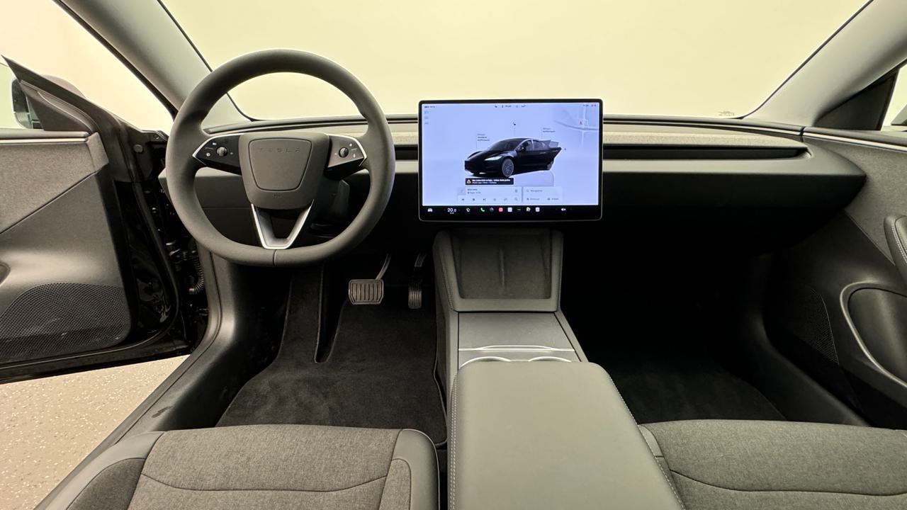 TESLA Model 3 RWD-image-5