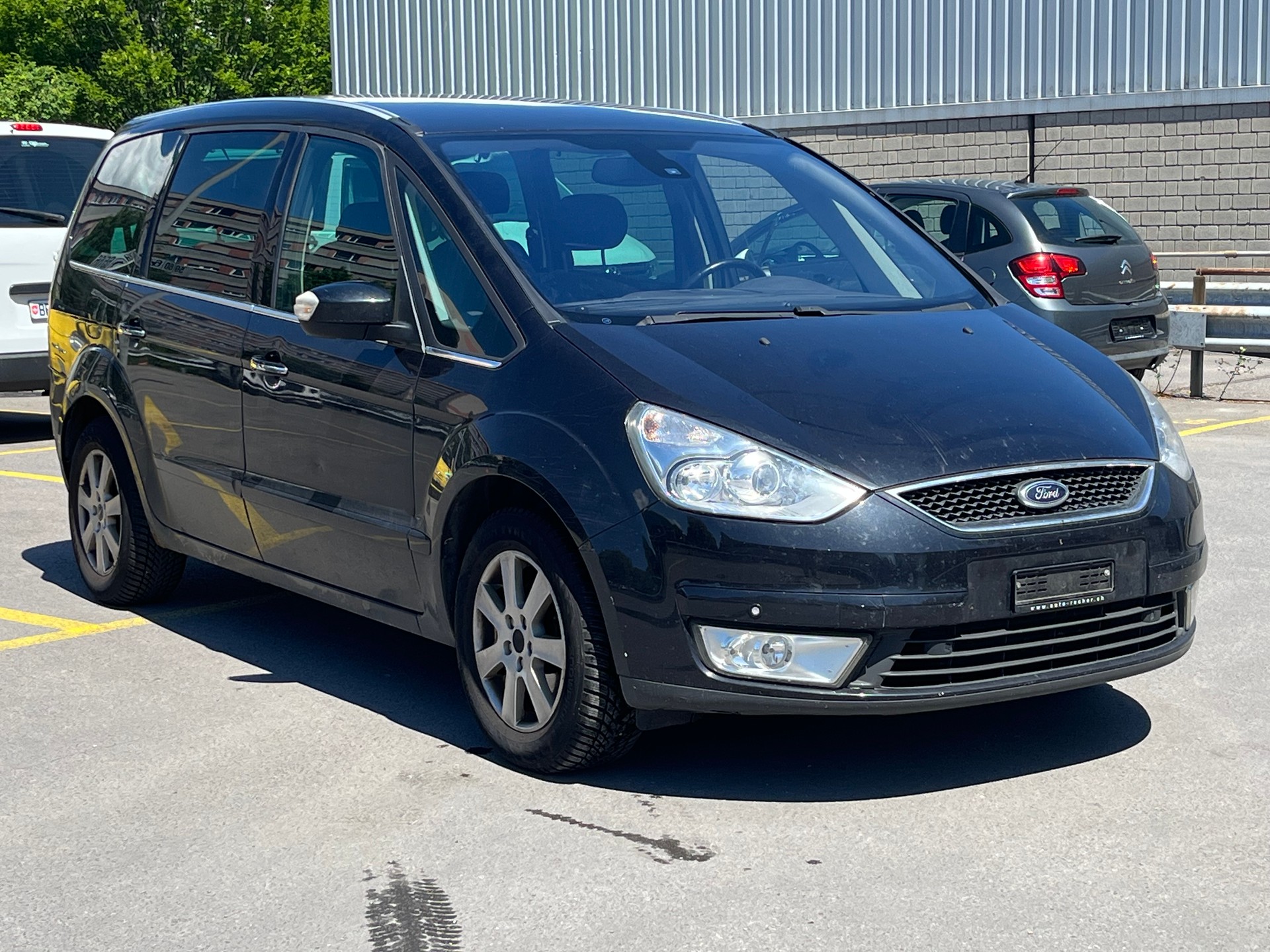 FORD Galaxy 2.0 TDCi Ghia-image-2
