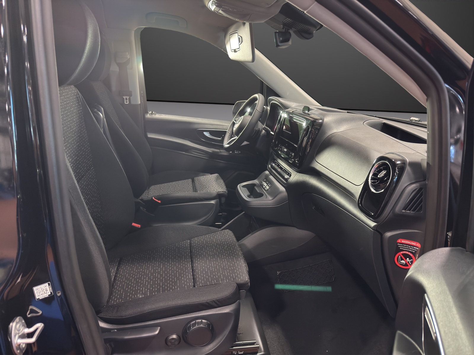 MERCEDES-BENZ Vito 116 CDI Lang Tourer 9G-Tronic 4M Select-image-9