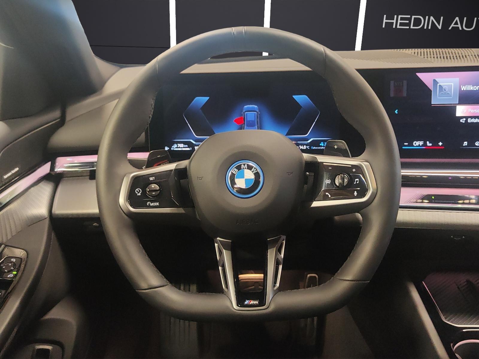 BMW 530e xDrive Touring-image-15