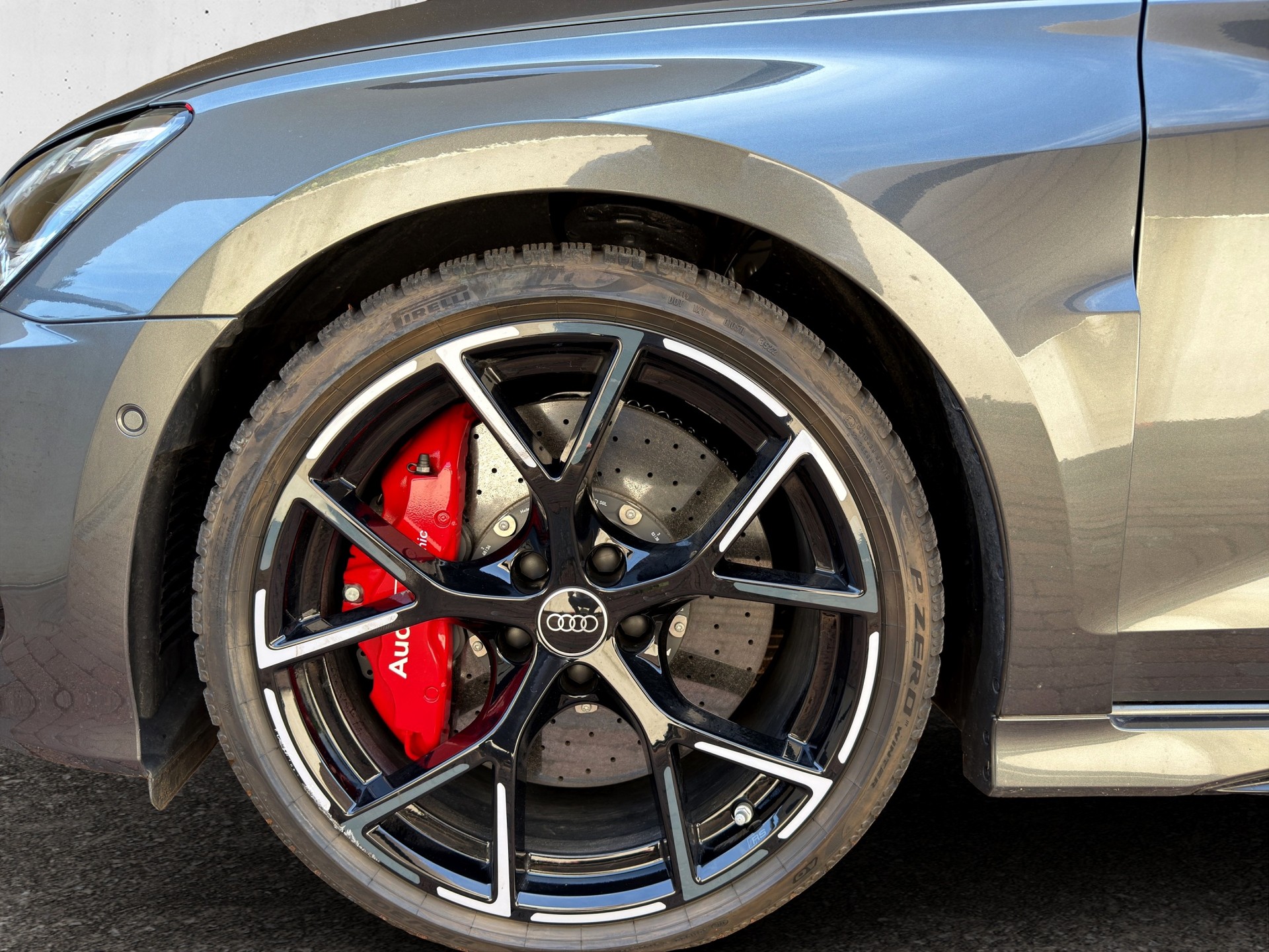 AUDI RS3 Sportback 2.5 TSI quattro S-tronic-image-30