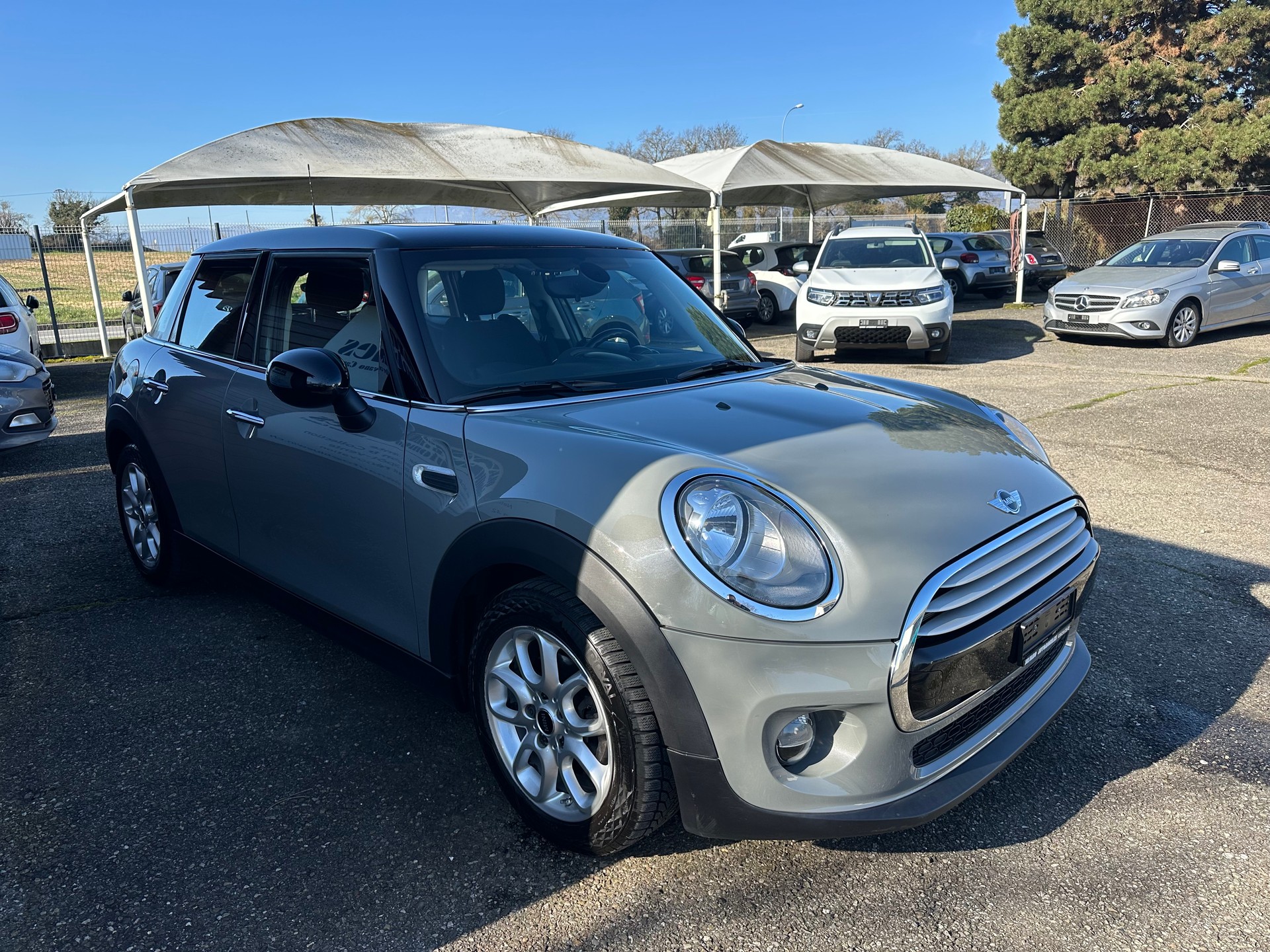 MINI Cooper-image-1