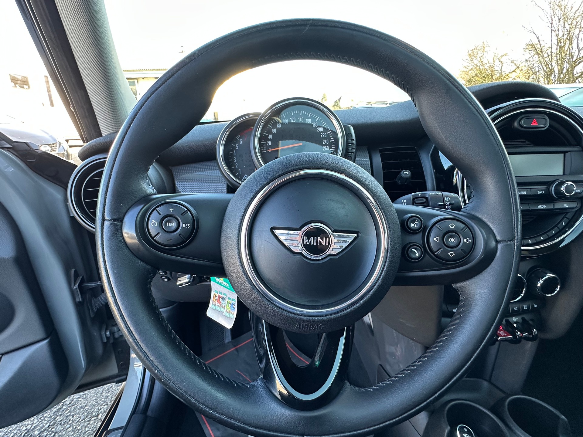 MINI Cooper-image-15