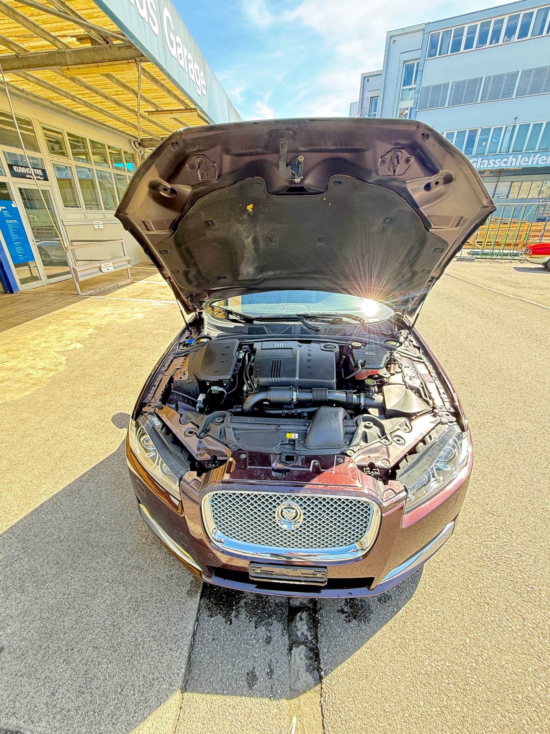 JAGUAR XF 2.2d-image-13
