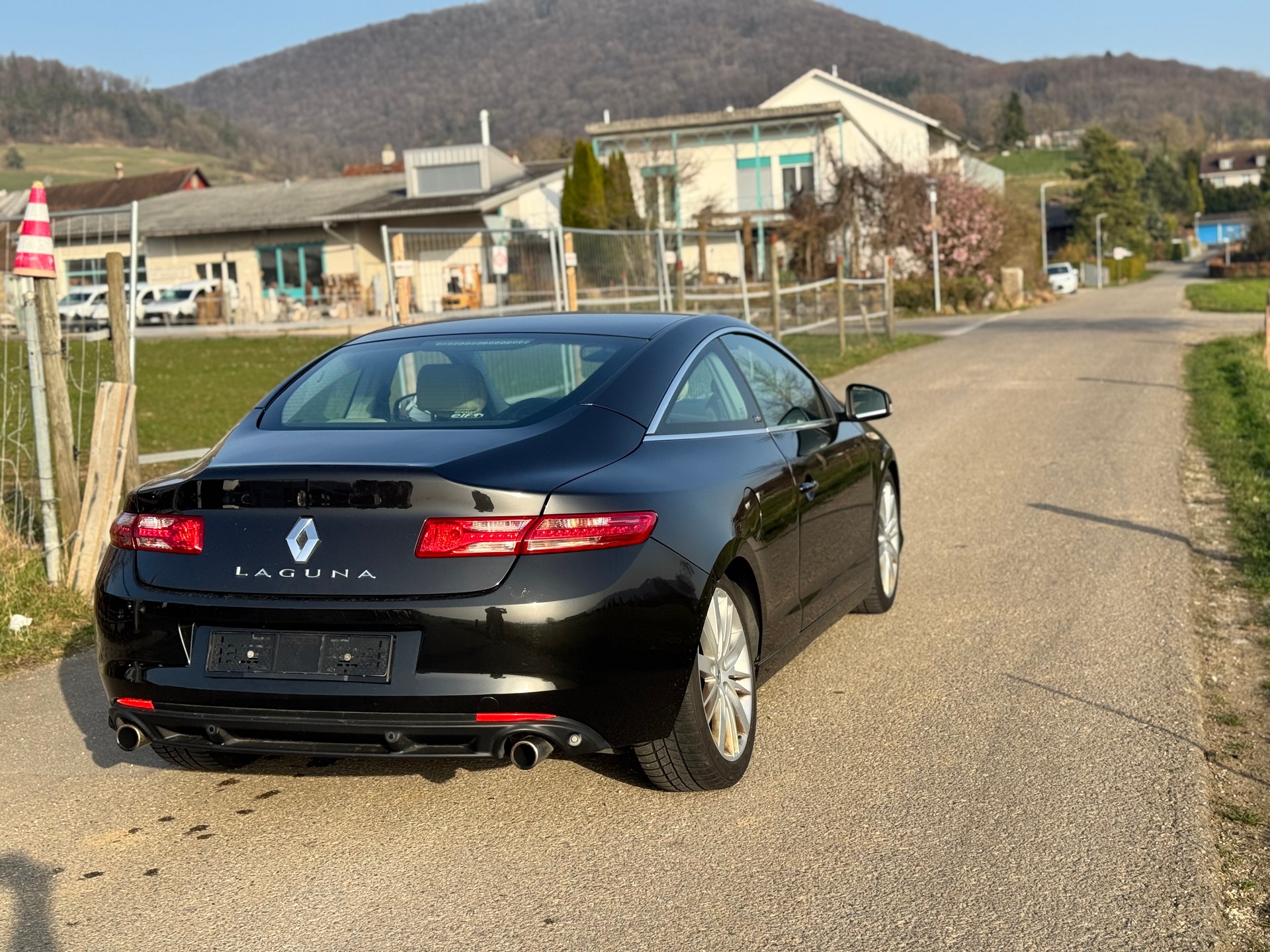 RENAULT LAGUNA 3.0 dCi Coupé-image-5