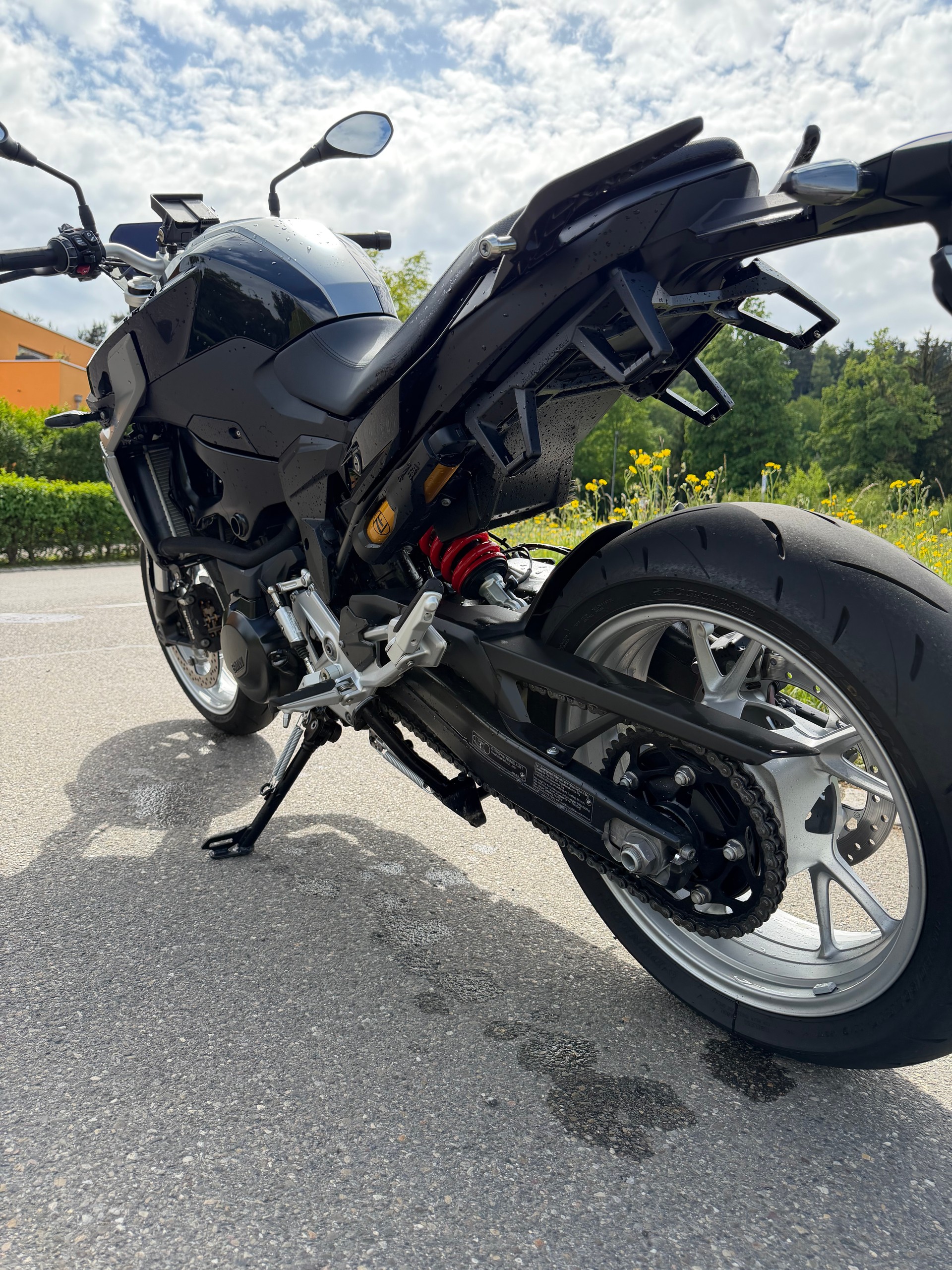 BMW F 900 R ABS-image-1