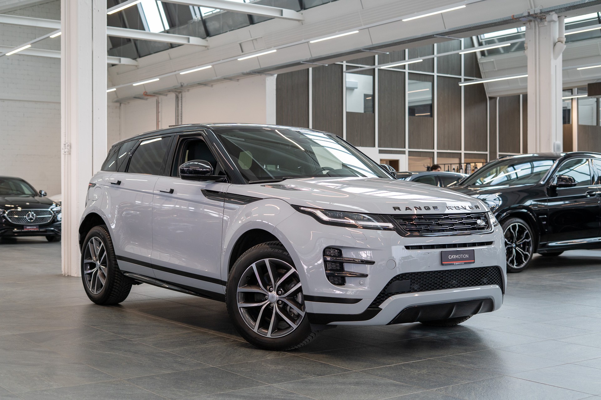 LAND ROVER Range Rover Evoque 2.0 D 200 Dynamic SE / Panorama / Rückfahrkamera / el.Sitze-showroom-element-2